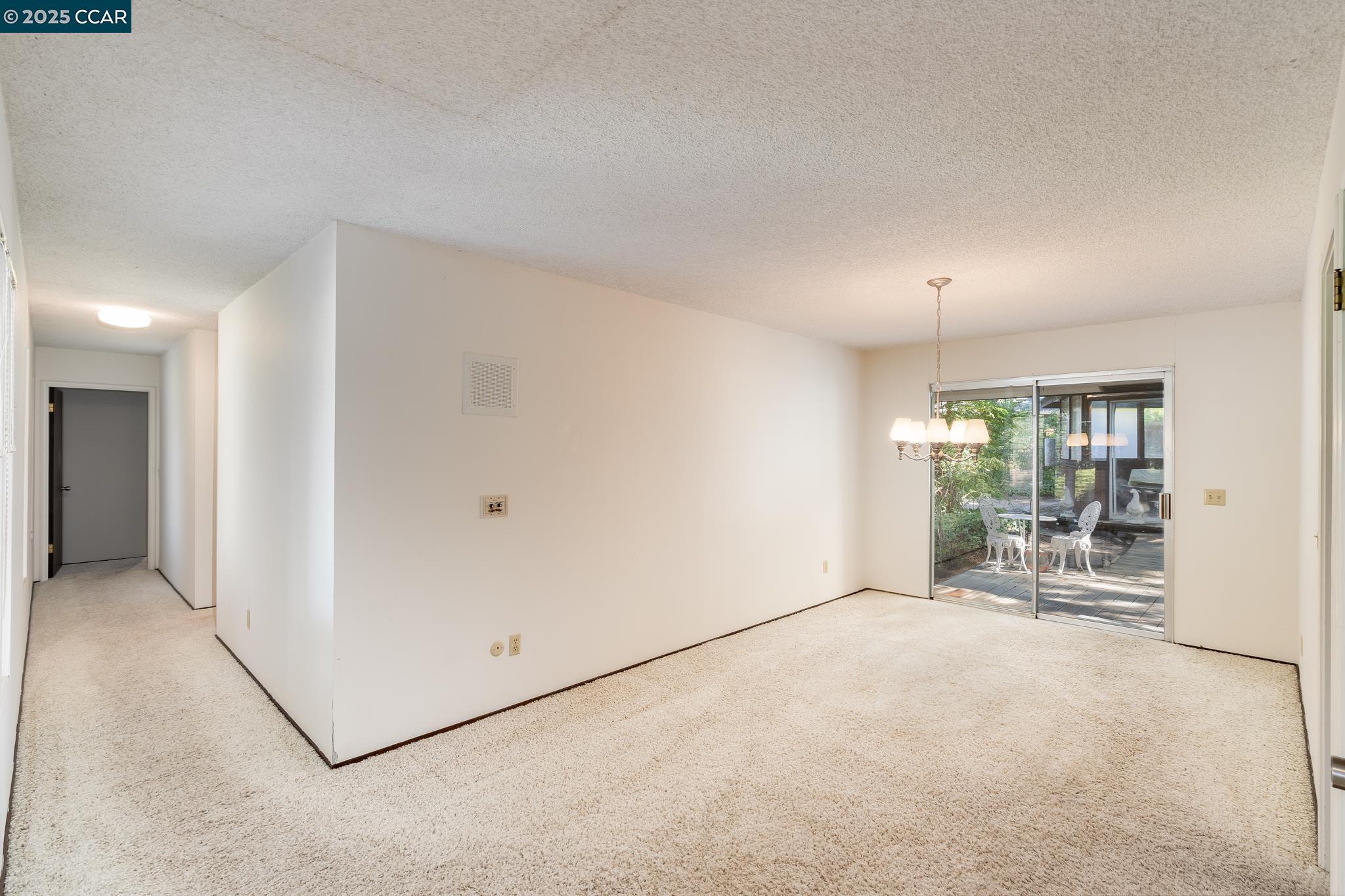 Detail Gallery Image 5 of 31 For 200 Lark Ln, Alamo,  CA 94507 - 3 Beds | 3 Baths