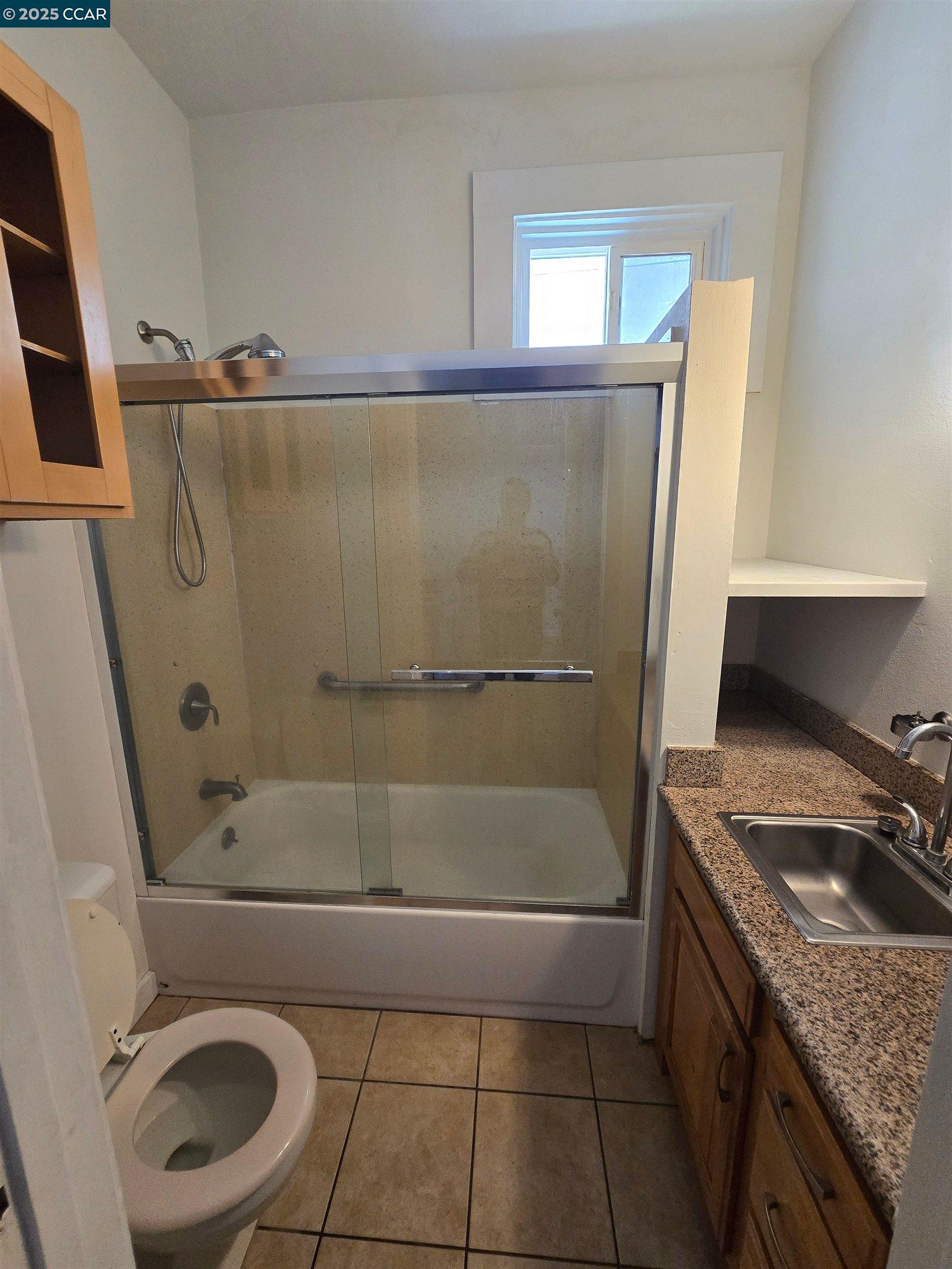 Detail Gallery Image 3 of 4 For 150 Washington, Richmond,  CA 94801 - 1 Beds | 1 Baths