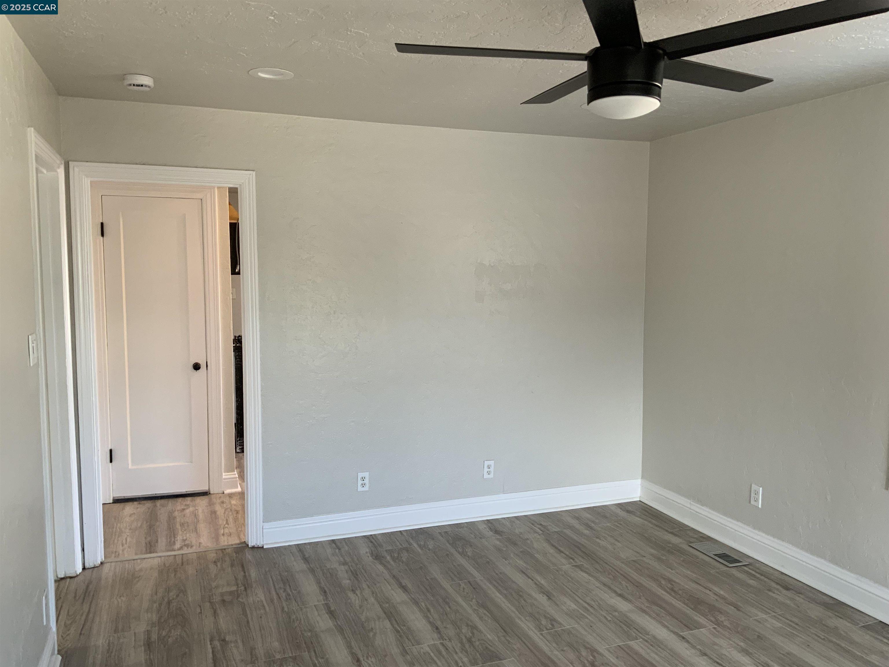 Detail Gallery Image 1 of 21 For 1121 3rd St, Rodeo,  CA 94572 - 2 Beds | 1 Baths