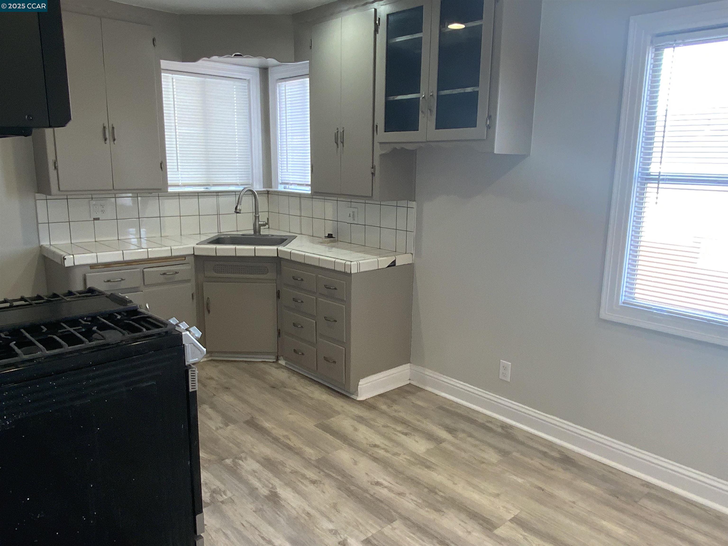 Detail Gallery Image 6 of 21 For 1121 3rd St, Rodeo,  CA 94572 - 2 Beds | 1 Baths