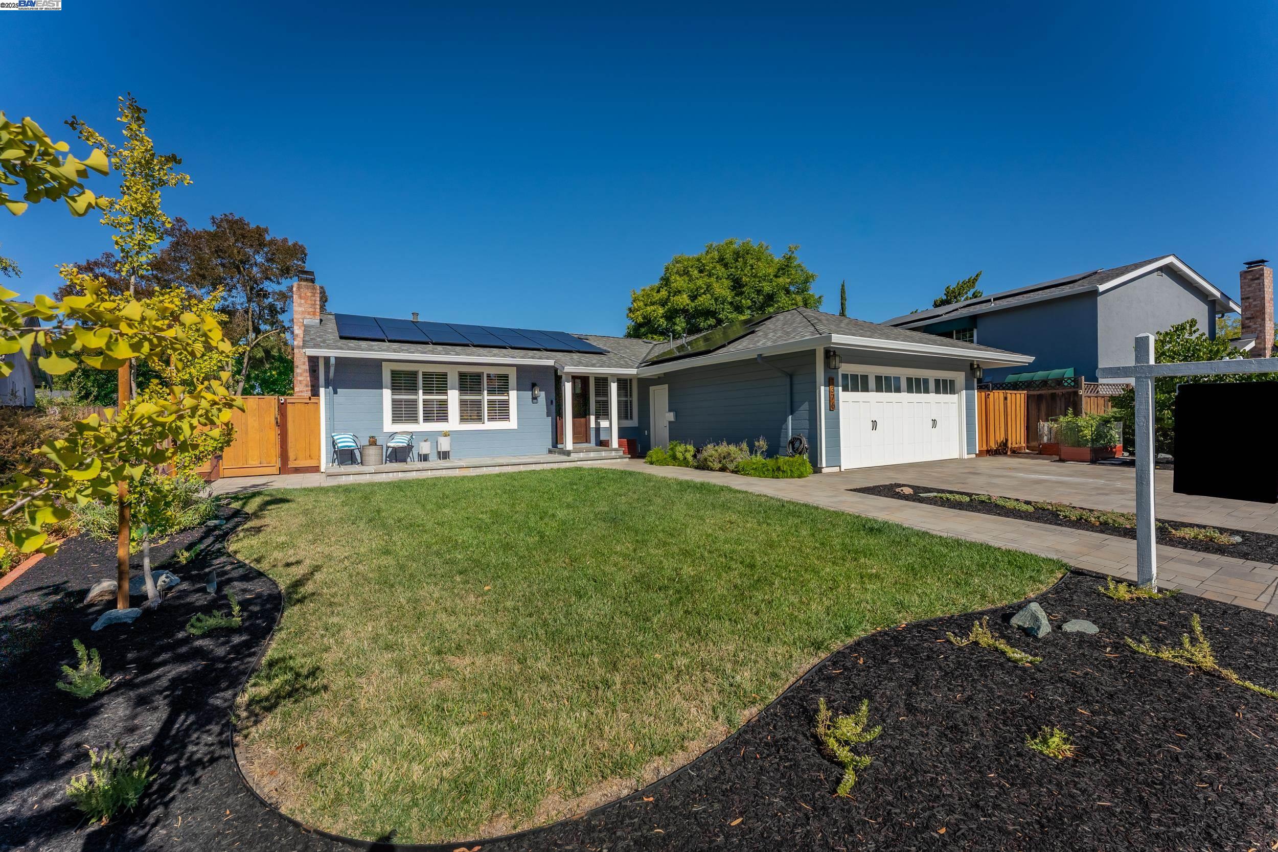 Detail Gallery Image 3 of 28 For 1376 Vintner Way, Pleasanton,  CA 94566 - 3 Beds | 2 Baths