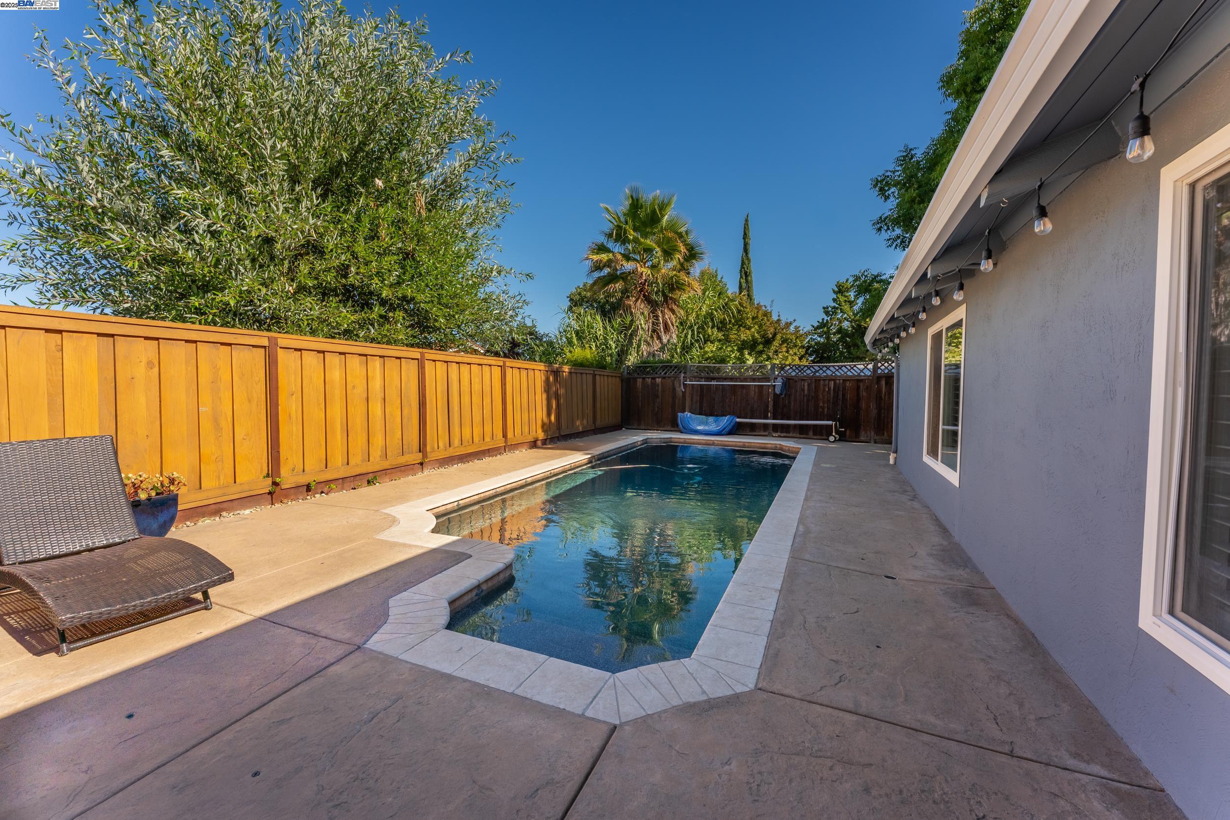 Detail Gallery Image 23 of 28 For 1376 Vintner Way, Pleasanton,  CA 94566 - 3 Beds | 2 Baths