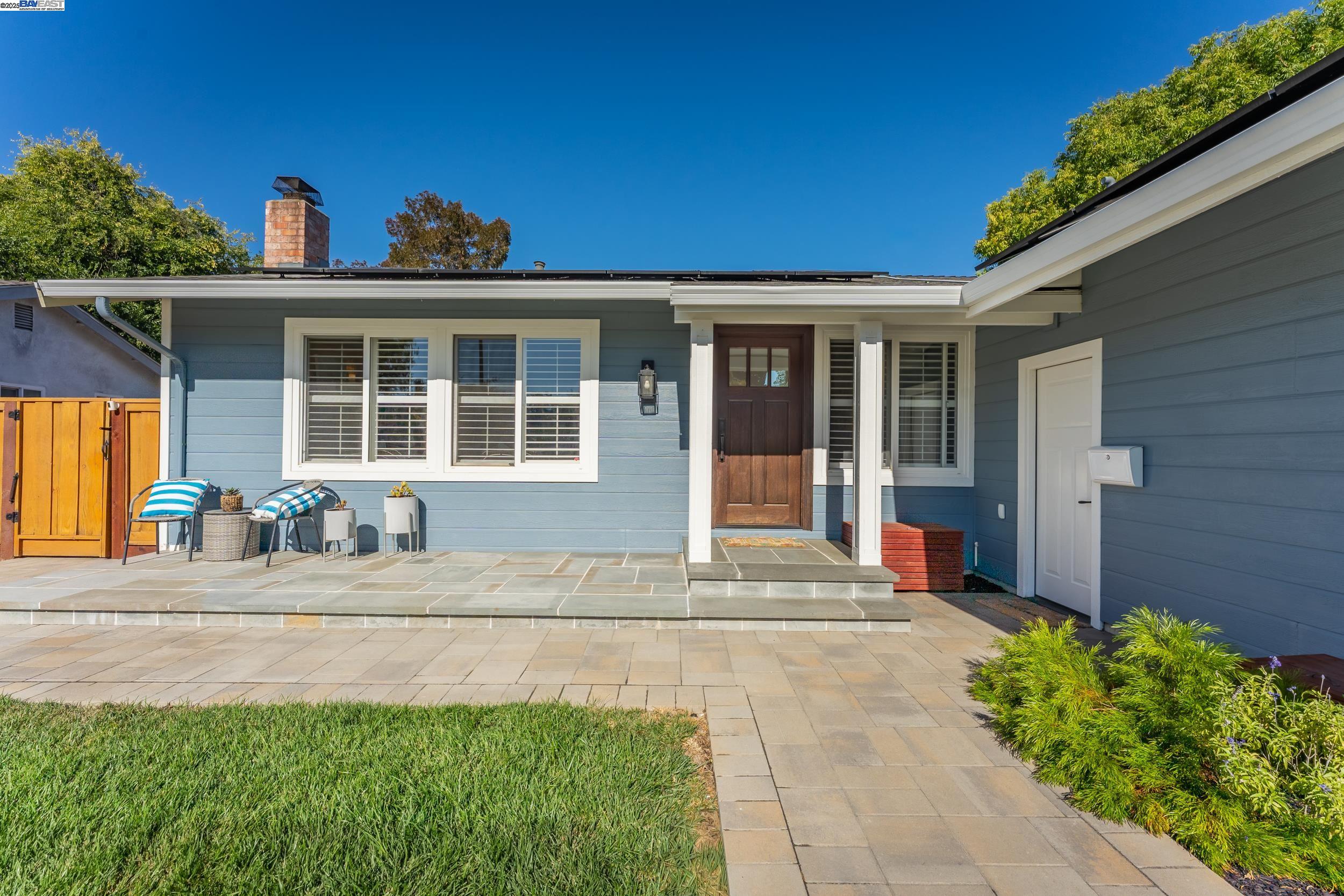 Detail Gallery Image 4 of 28 For 1376 Vintner Way, Pleasanton,  CA 94566 - 3 Beds | 2 Baths