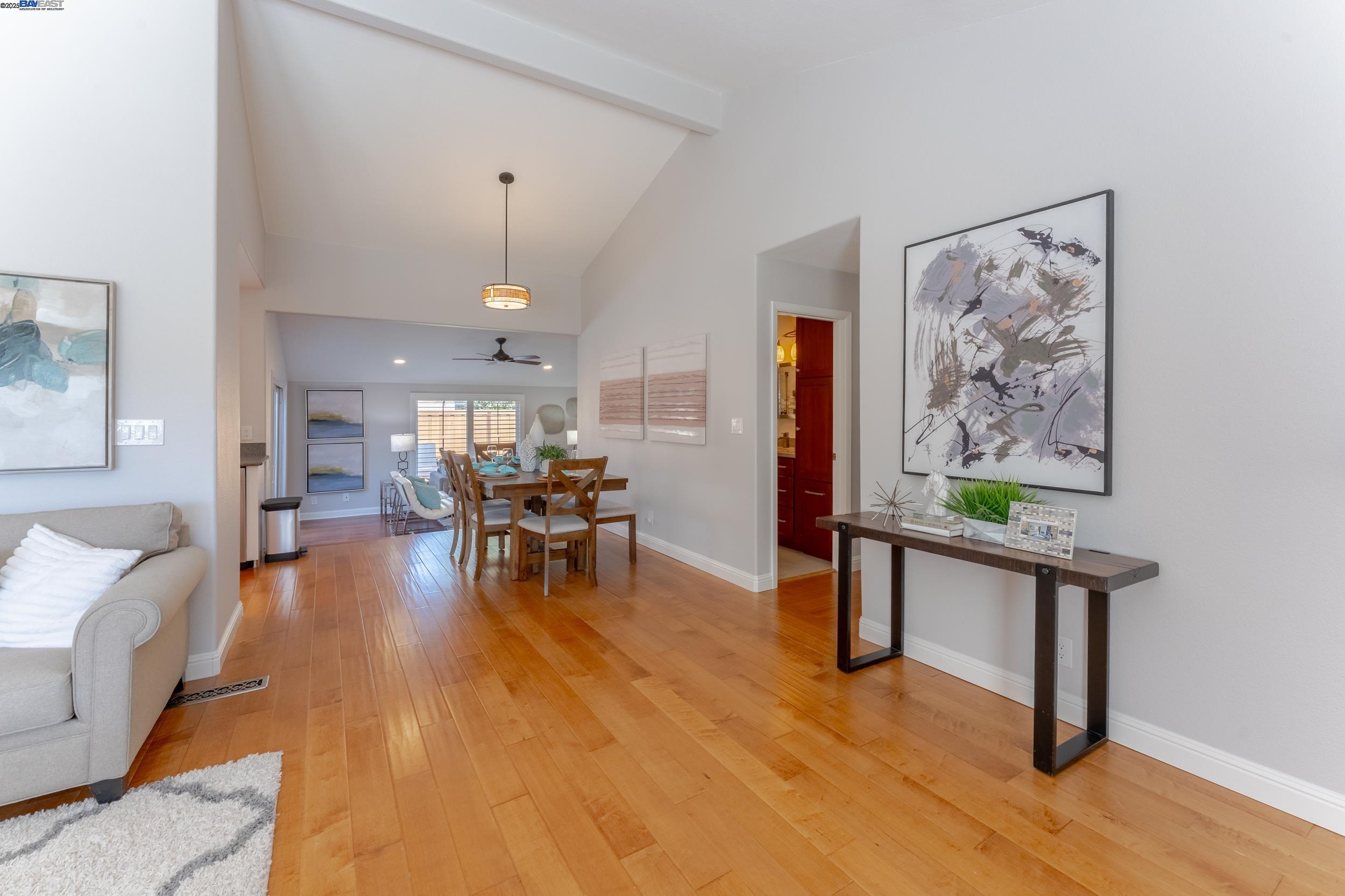 Detail Gallery Image 8 of 28 For 1376 Vintner Way, Pleasanton,  CA 94566 - 3 Beds | 2 Baths