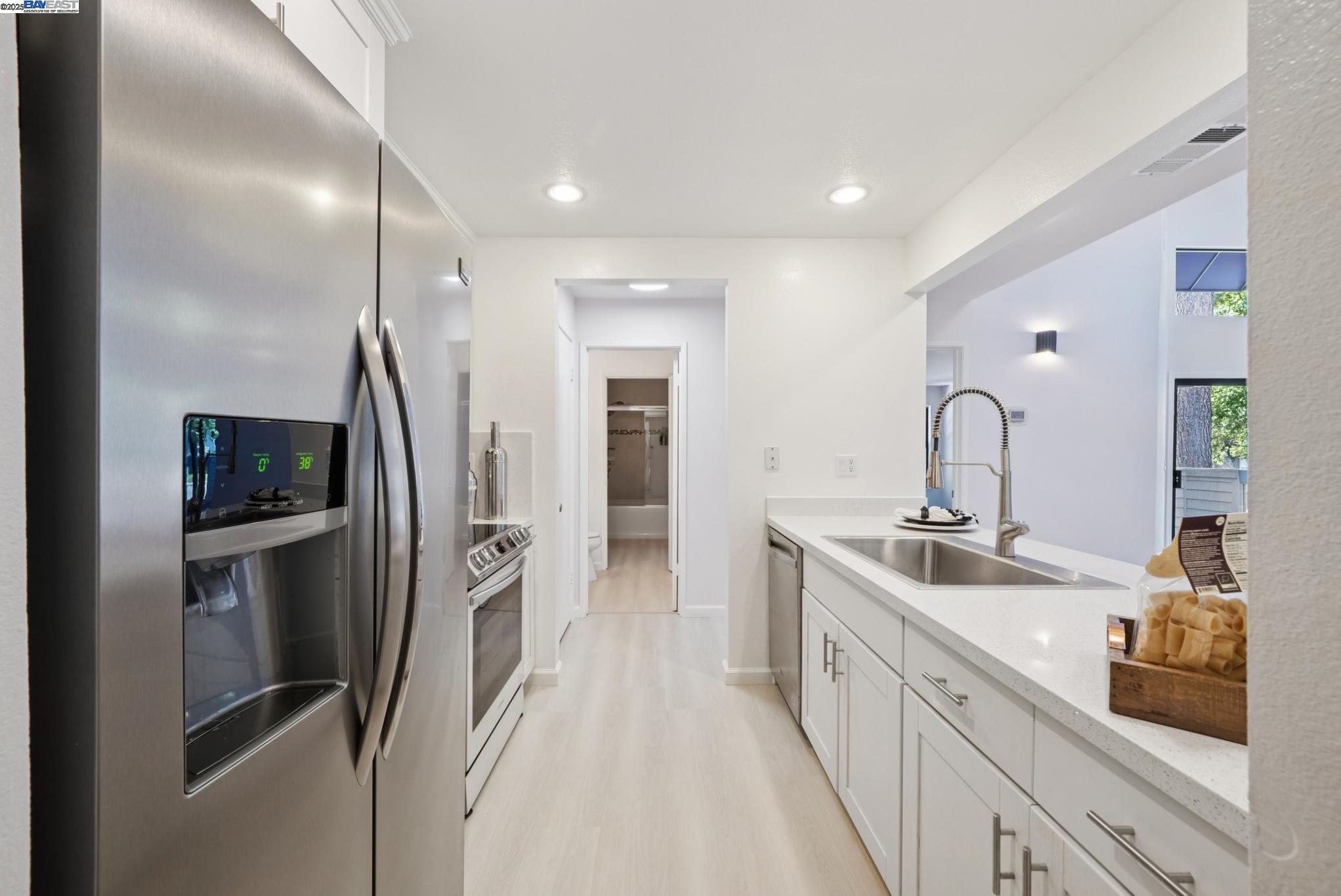 Detail Gallery Image 16 of 31 For 1089 Foxchase Dr, San Jose,  CA 95123 - 2 Beds | 1 Baths