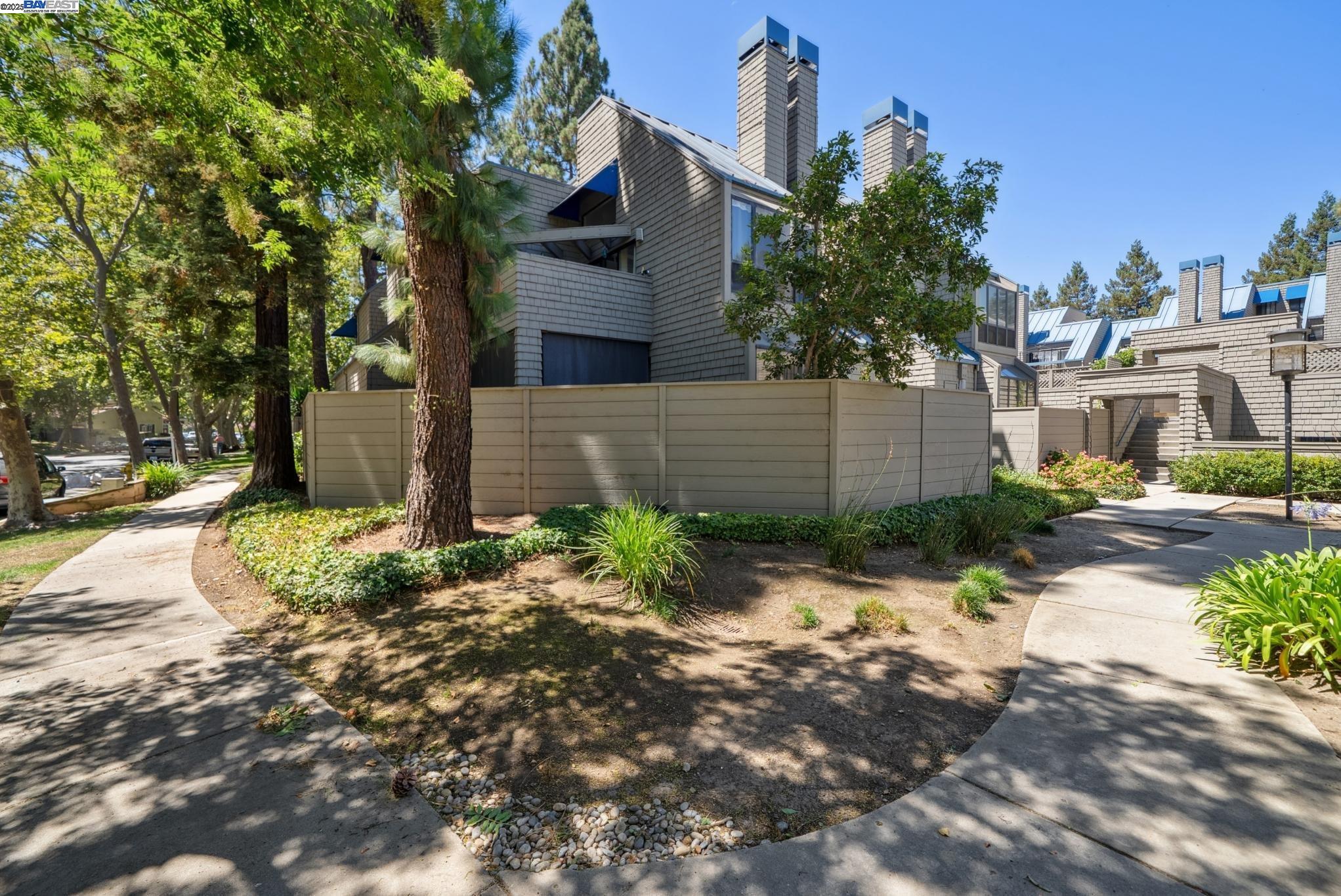 Detail Gallery Image 23 of 31 For 1089 Foxchase Dr, San Jose,  CA 95123 - 2 Beds | 1 Baths