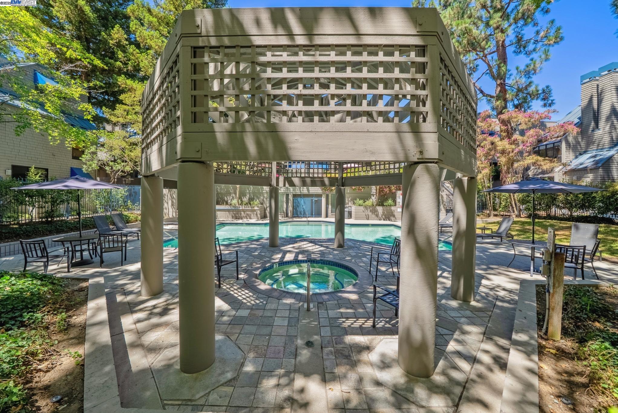 Detail Gallery Image 30 of 31 For 1089 Foxchase Dr, San Jose,  CA 95123 - 2 Beds | 1 Baths