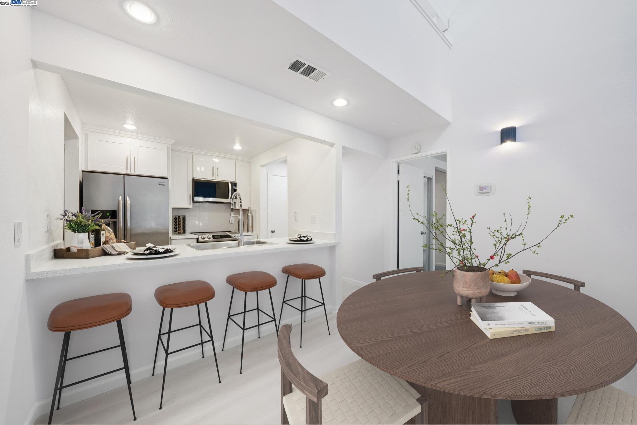 Detail Gallery Image 8 of 31 For 1089 Foxchase Dr, San Jose,  CA 95123 - 2 Beds | 1 Baths