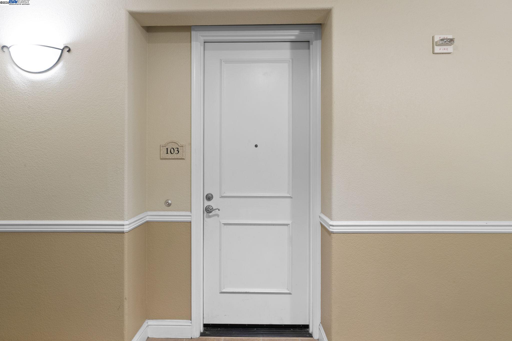 Detail Gallery Image 2 of 33 For 3240 Maguire Way #103,  Dublin,  CA 94568 - 1 Beds | 1 Baths