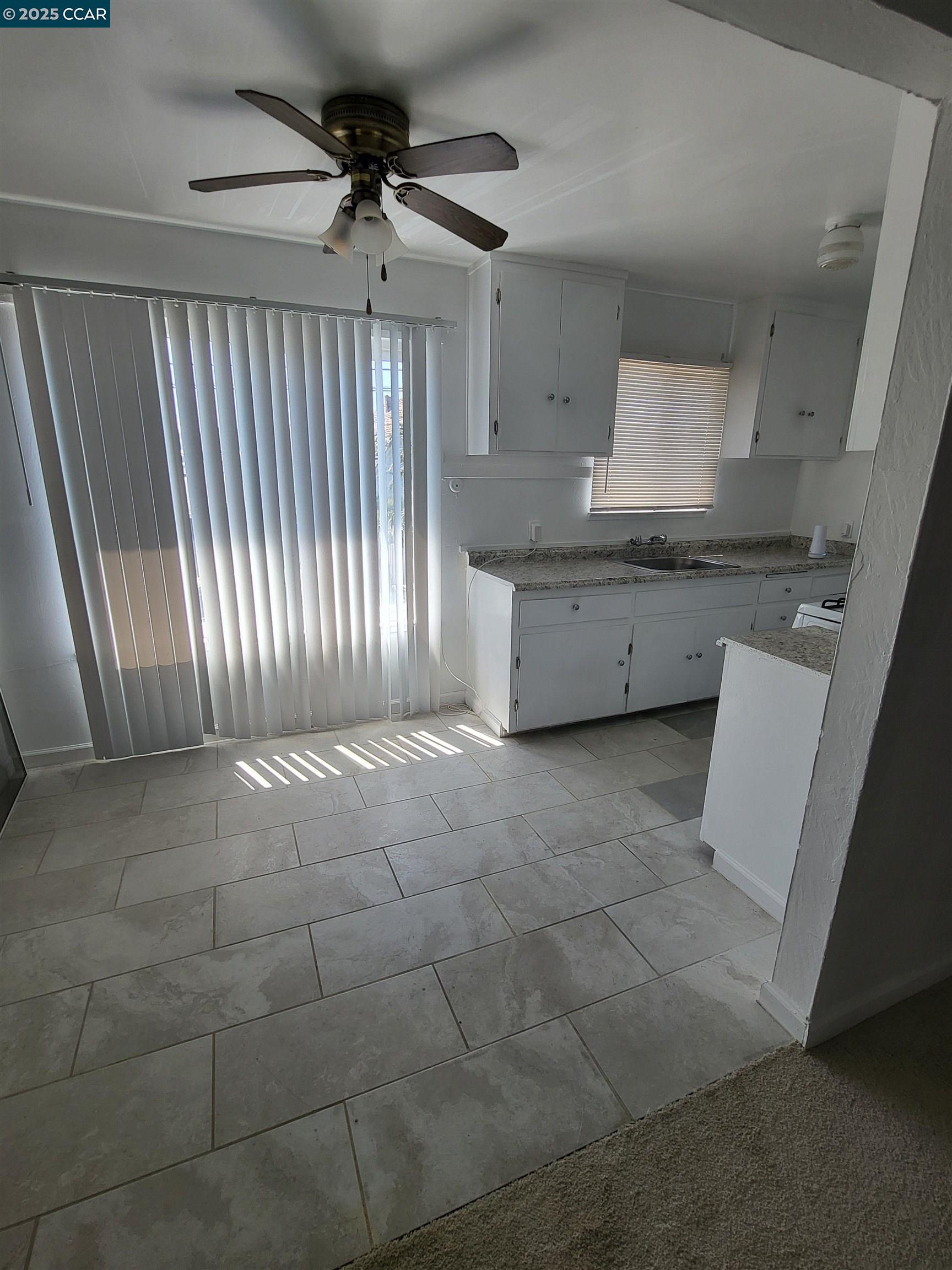Detail Gallery Image 4 of 8 For 418 C Street, Richmond,  CA 94801 - 1 Beds | 1 Baths