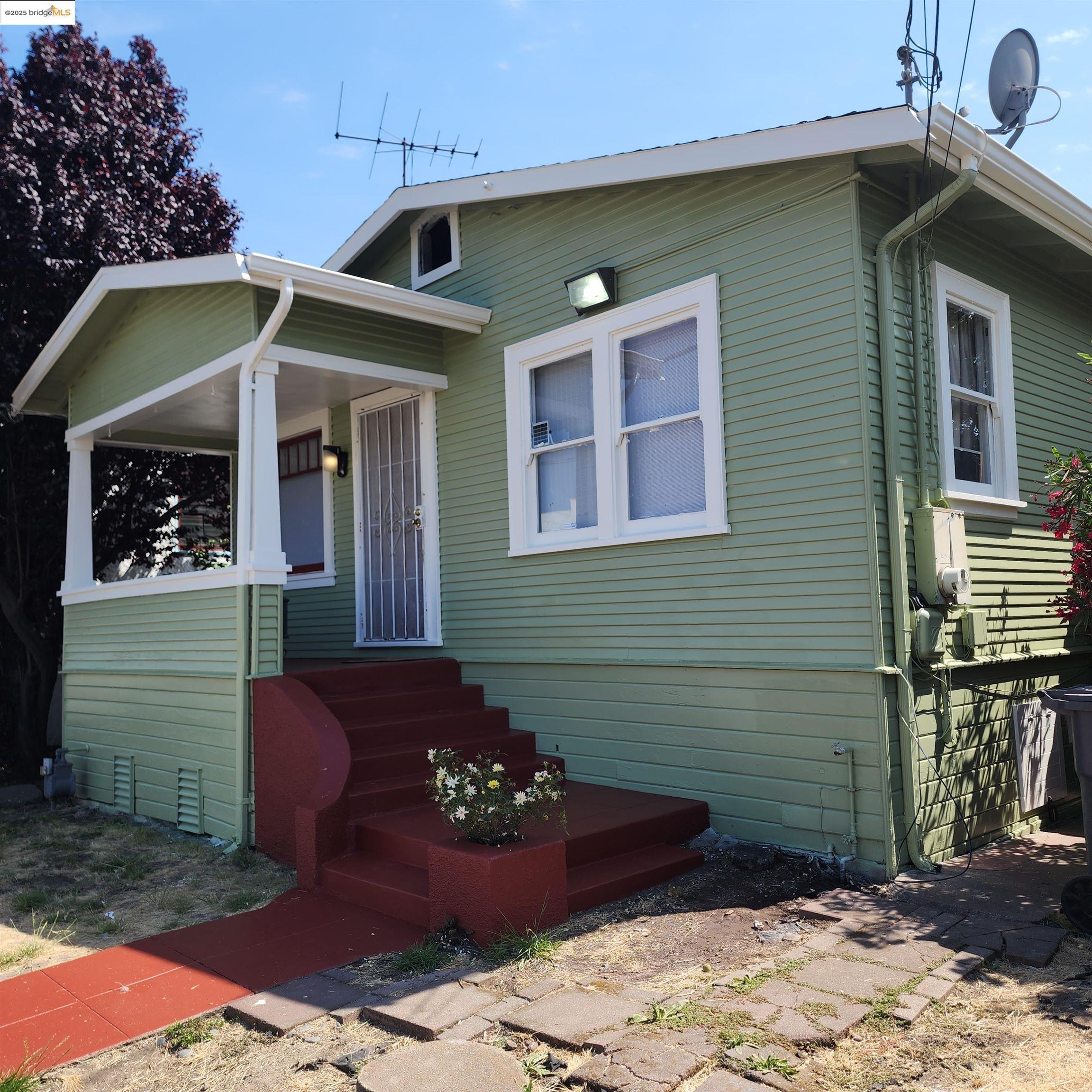 Detail Gallery Image 1 of 5 For 3527 Suter St, Oakland,  CA 94619 - 3 Beds | 1 Baths