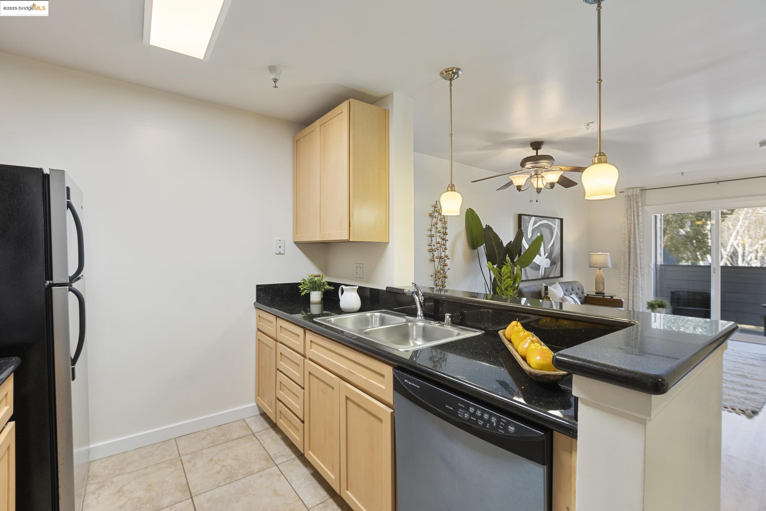 Photo #2: 41108703 Listing 