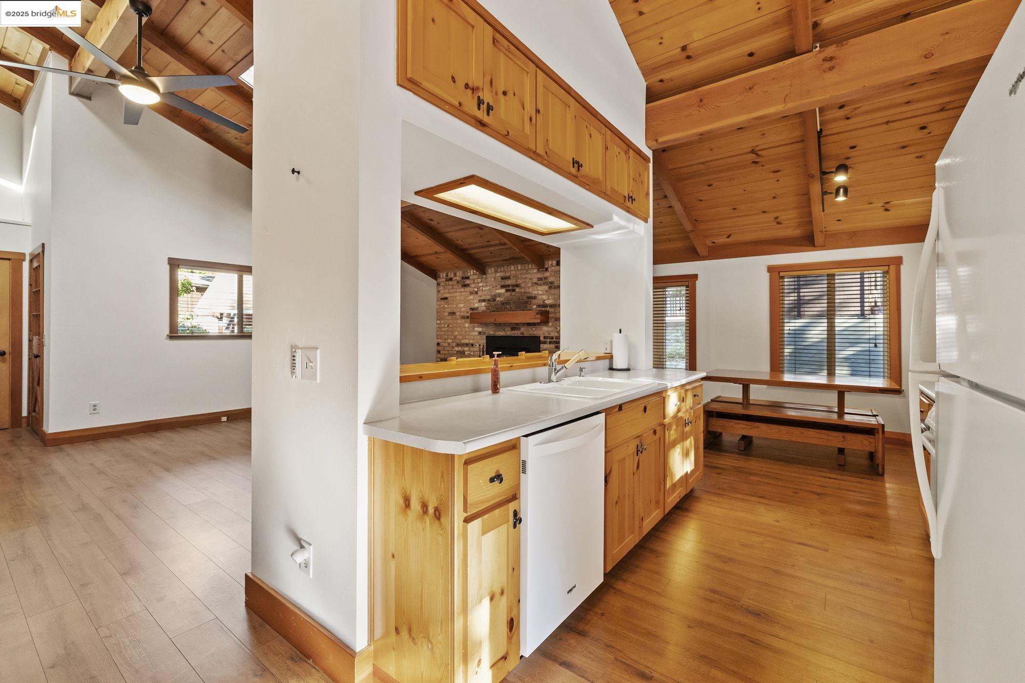 Detail Gallery Image 8 of 41 For 20415 Kutci Road, Mi Wuk Village,  CA 95346 - 4 Beds | 2 Baths