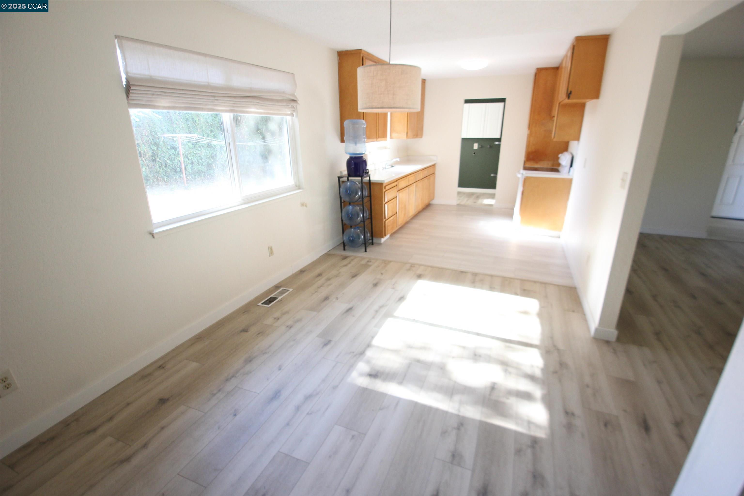 Detail Gallery Image 5 of 23 For 10 School St, Isleton,  CA 95641 - 3 Beds | 2 Baths