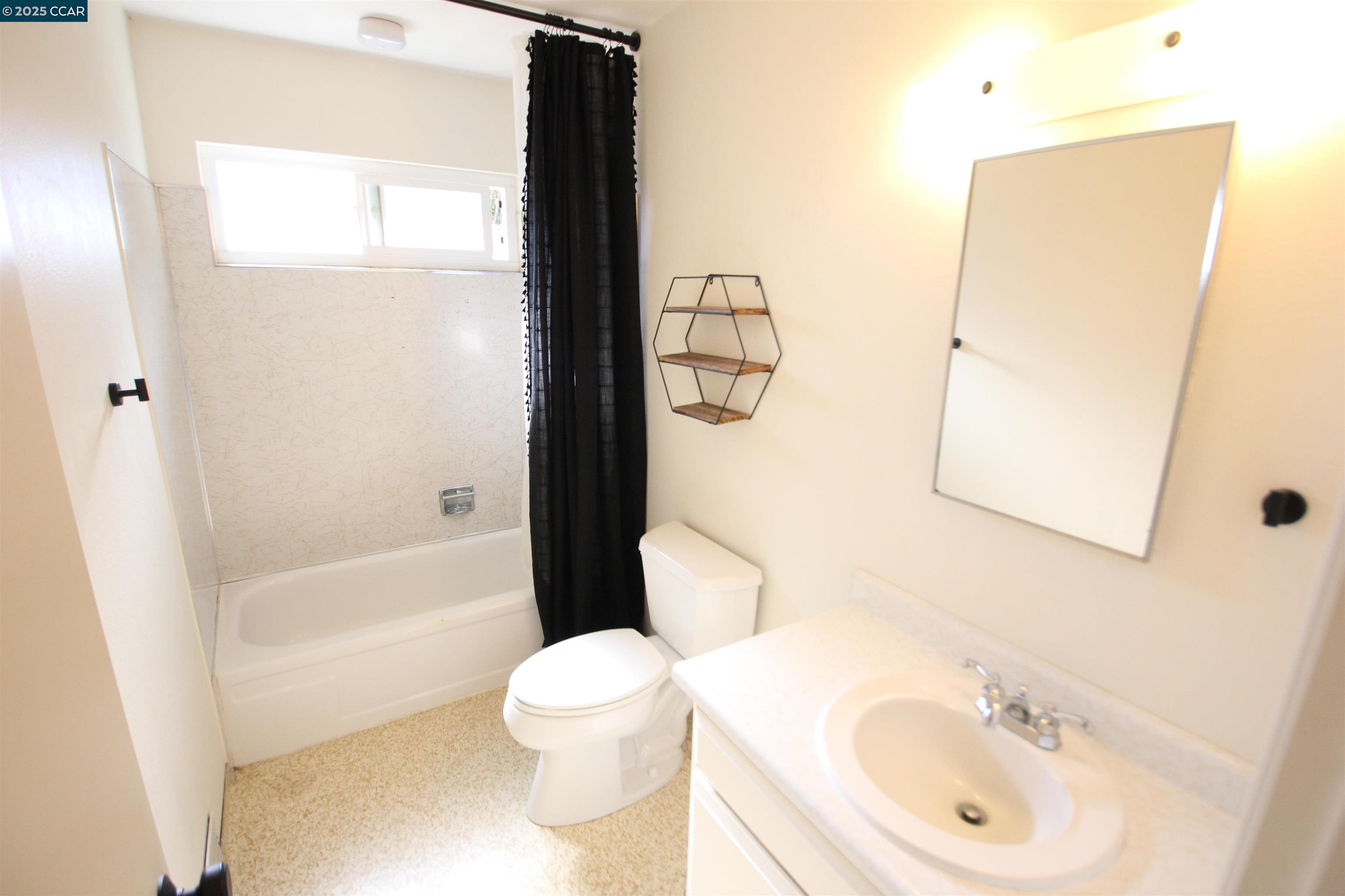 Detail Gallery Image 8 of 23 For 10 School St, Isleton,  CA 95641 - 3 Beds | 2 Baths