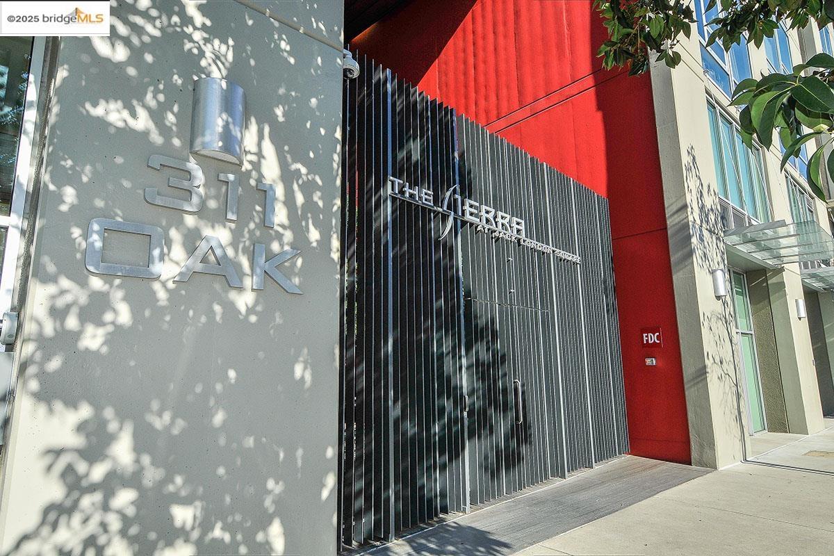 Detail Gallery Image 2 of 20 For 311 Oak St #816,  Oakland,  CA 94607 - 0 Beds | 1 Baths