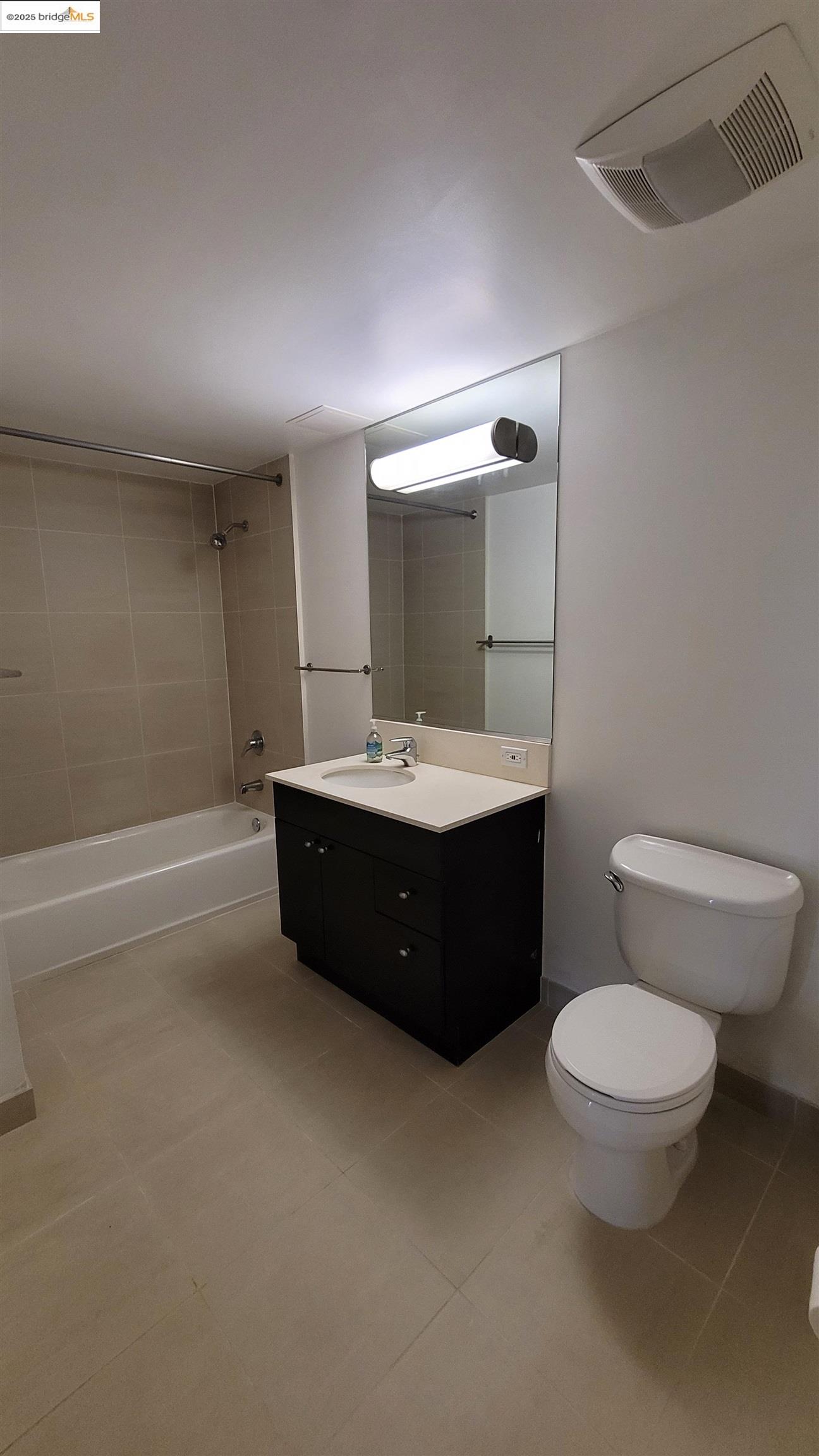Detail Gallery Image 12 of 20 For 311 Oak St #816,  Oakland,  CA 94607 - 0 Beds | 1 Baths