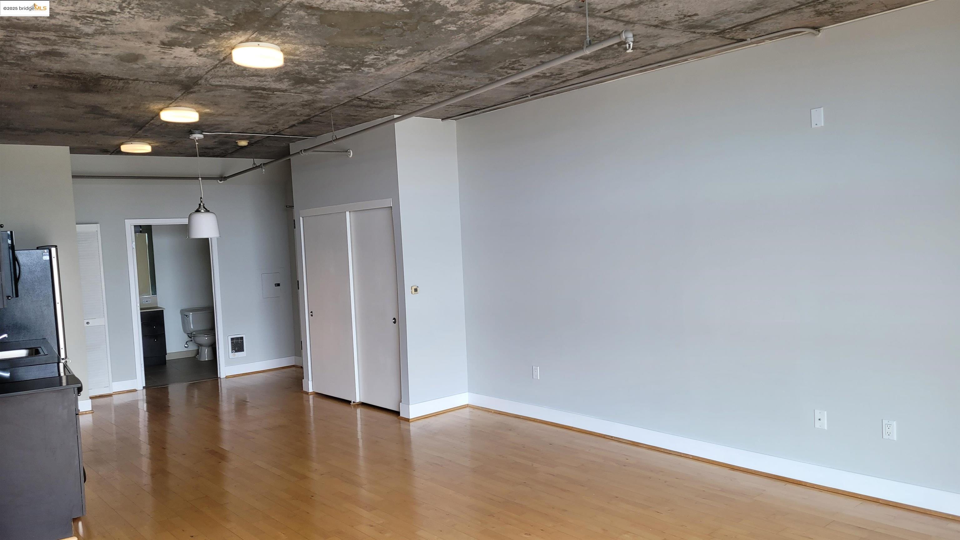 Detail Gallery Image 5 of 20 For 311 Oak St #816,  Oakland,  CA 94607 - 0 Beds | 1 Baths