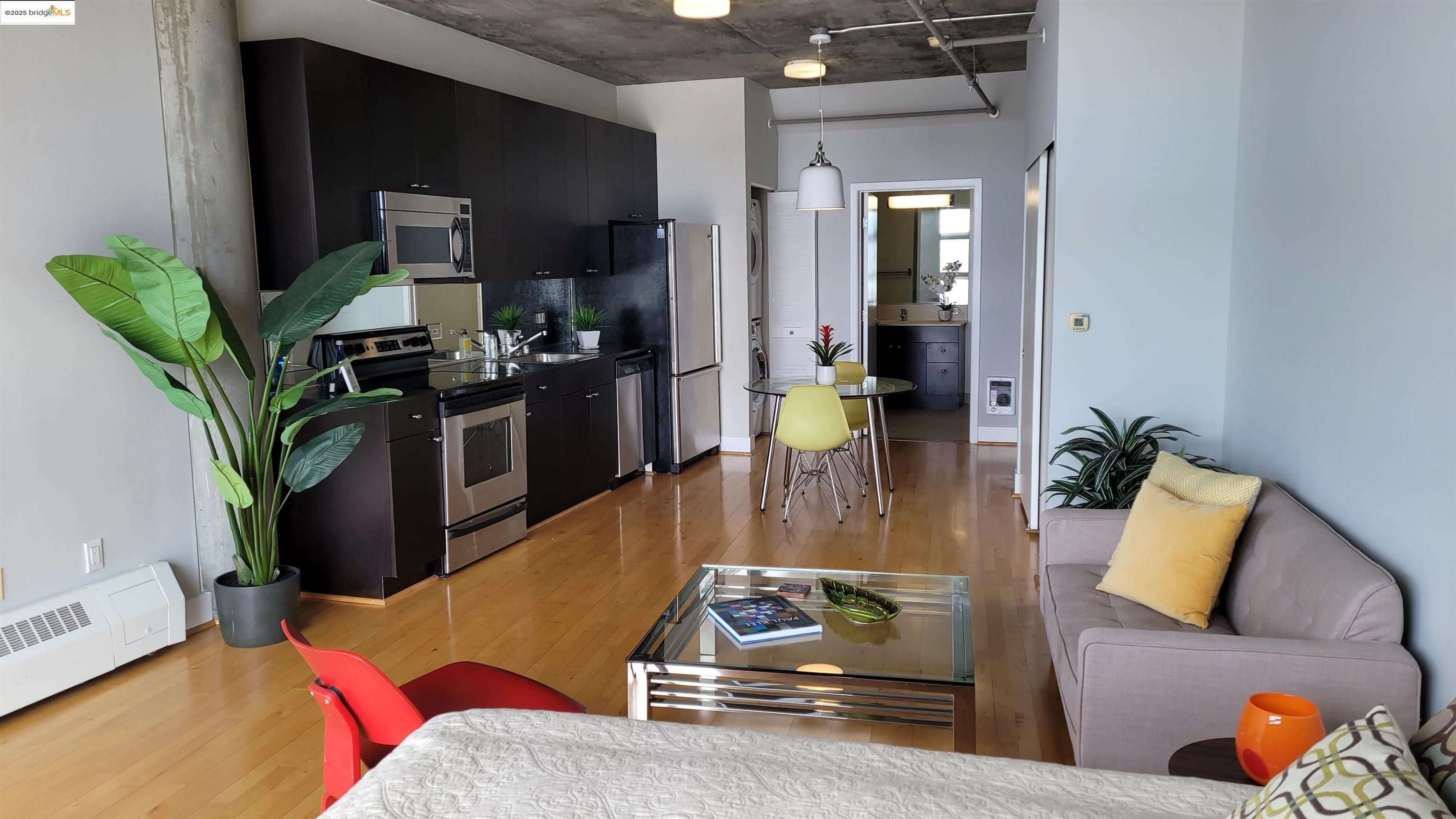 Detail Gallery Image 6 of 20 For 311 Oak St #816,  Oakland,  CA 94607 - 0 Beds | 1 Baths