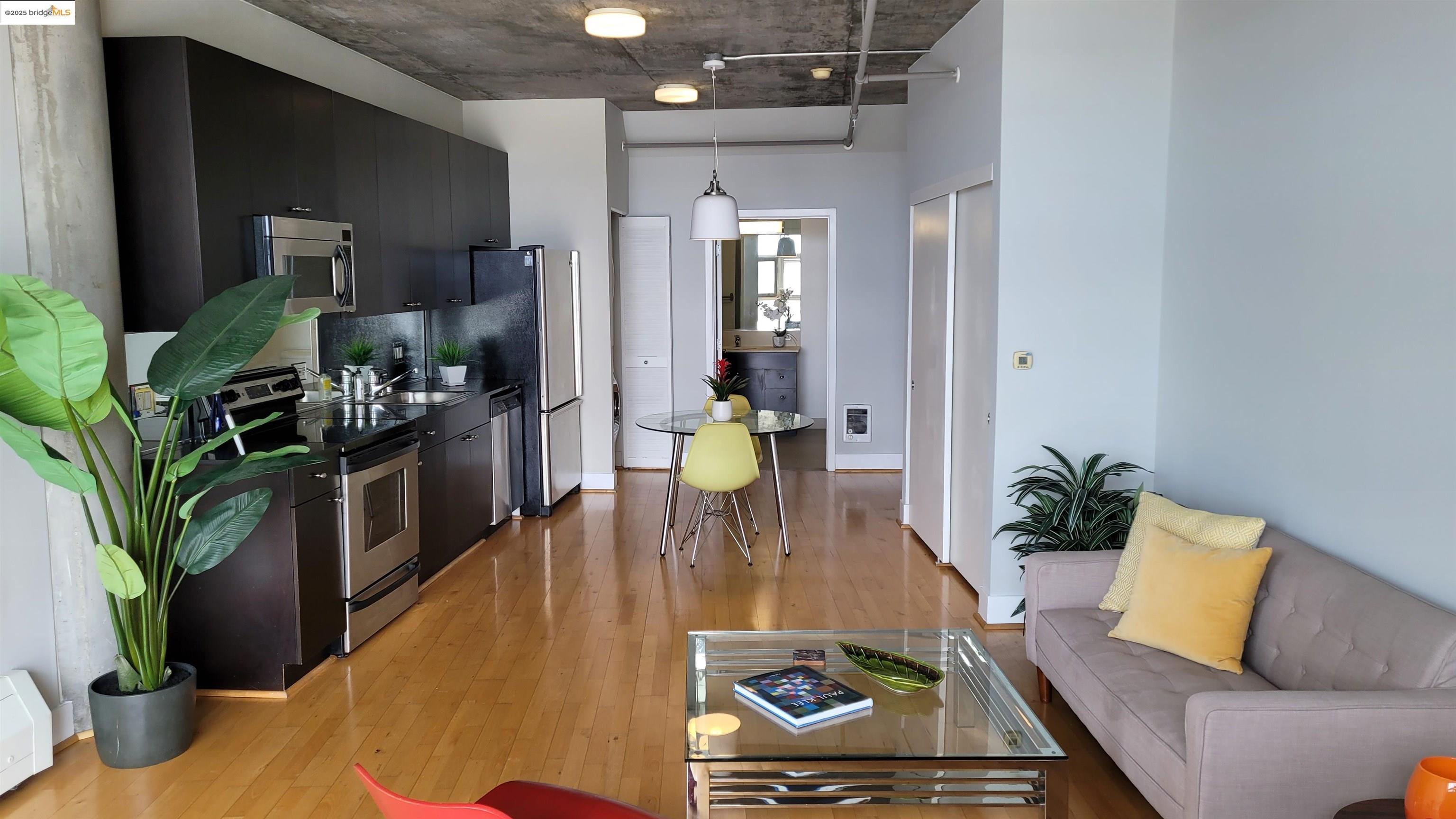 Detail Gallery Image 7 of 20 For 311 Oak St #816,  Oakland,  CA 94607 - 0 Beds | 1 Baths
