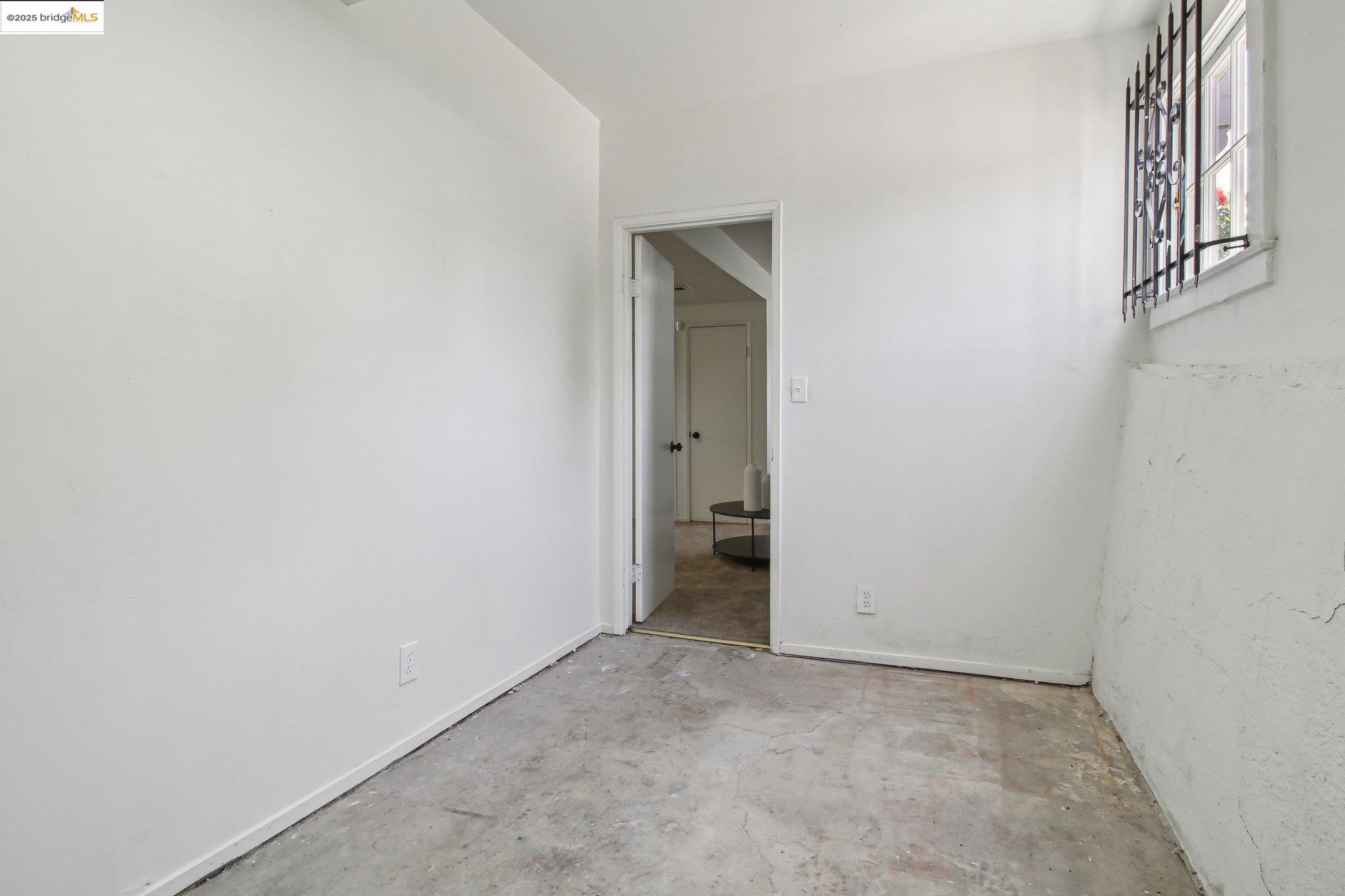 Detail Gallery Image 44 of 59 For 2900 Sheffield Ave, Oakland,  CA 94602 - 3 Beds | 1 Baths
