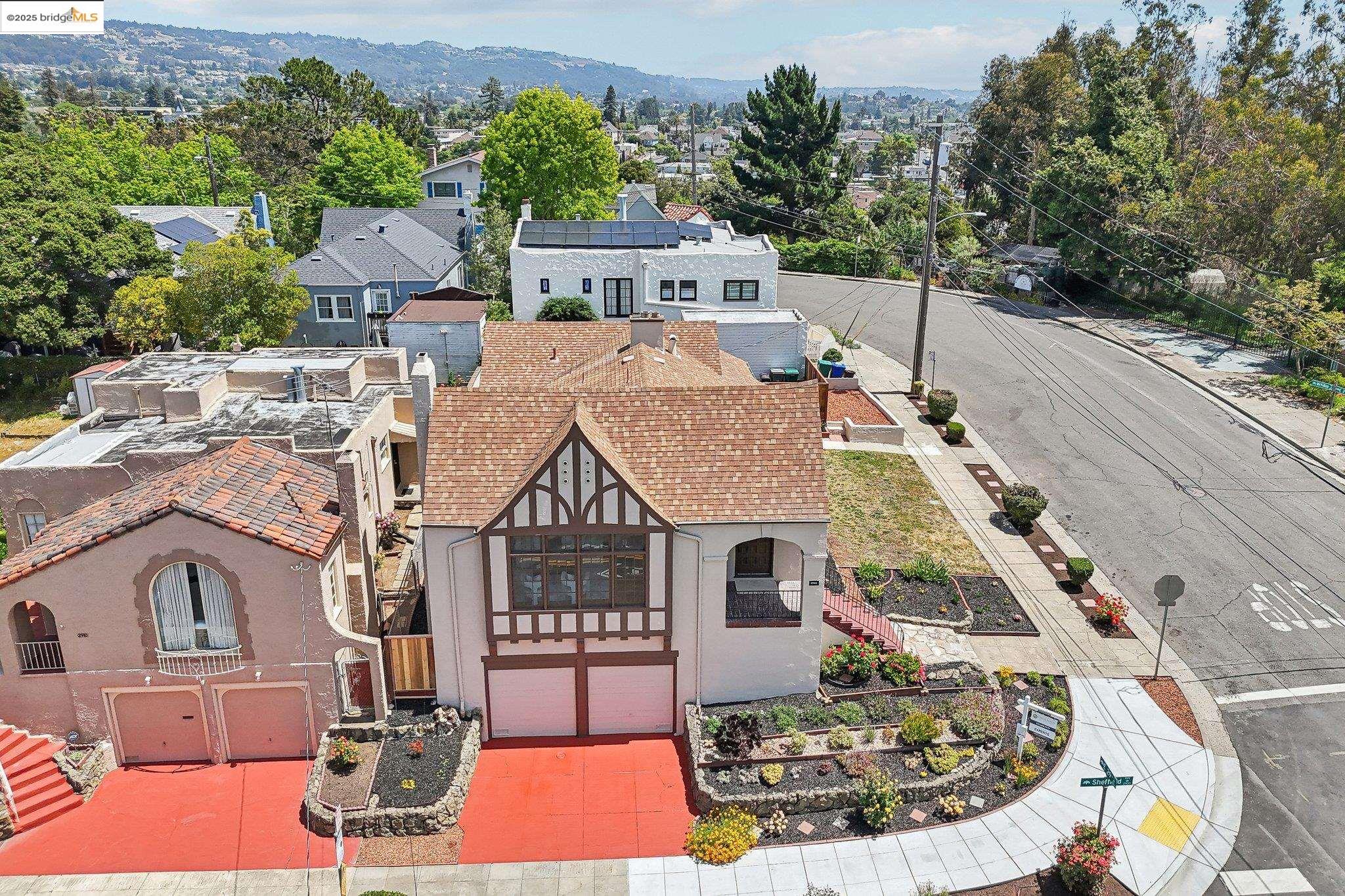 Detail Gallery Image 46 of 59 For 2900 Sheffield Ave, Oakland,  CA 94602 - 3 Beds | 1 Baths