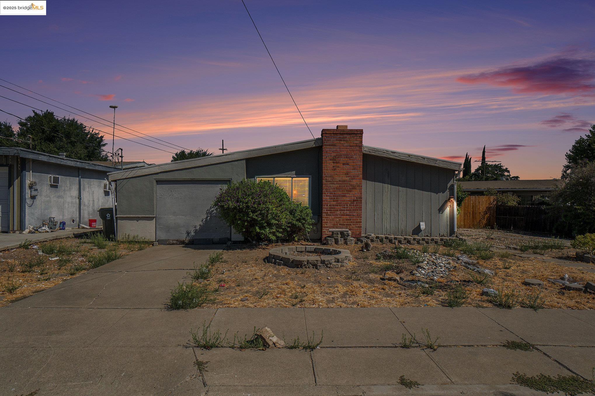 Detail Gallery Image 1 of 35 For 15 Bryan Ave, Antioch,  CA 94509 - 3 Beds | 1 Baths