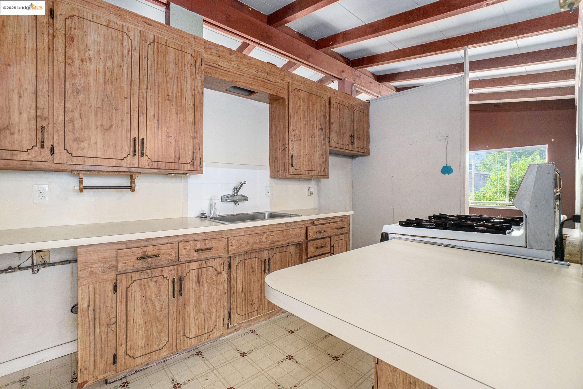 Detail Gallery Image 12 of 35 For 15 Bryan Ave, Antioch,  CA 94509 - 3 Beds | 1 Baths