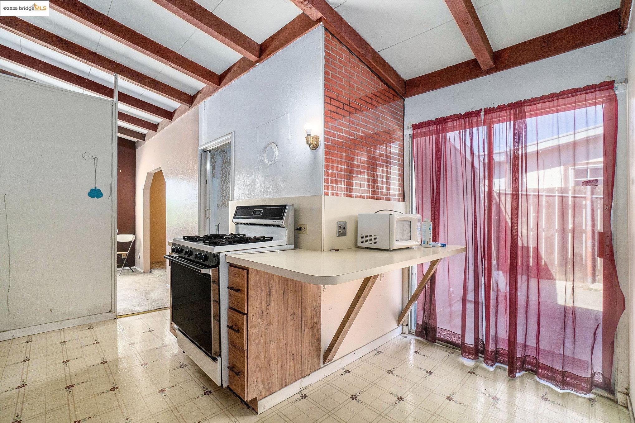 Detail Gallery Image 14 of 35 For 15 Bryan Ave, Antioch,  CA 94509 - 3 Beds | 1 Baths