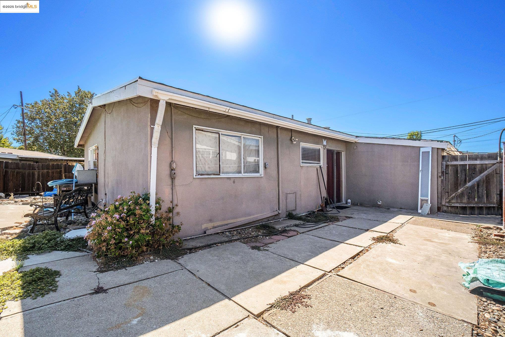 Detail Gallery Image 20 of 35 For 15 Bryan Ave, Antioch,  CA 94509 - 3 Beds | 1 Baths