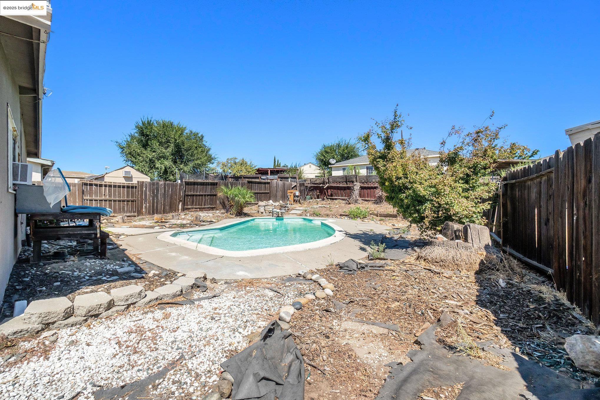 Detail Gallery Image 21 of 35 For 15 Bryan Ave, Antioch,  CA 94509 - 3 Beds | 1 Baths