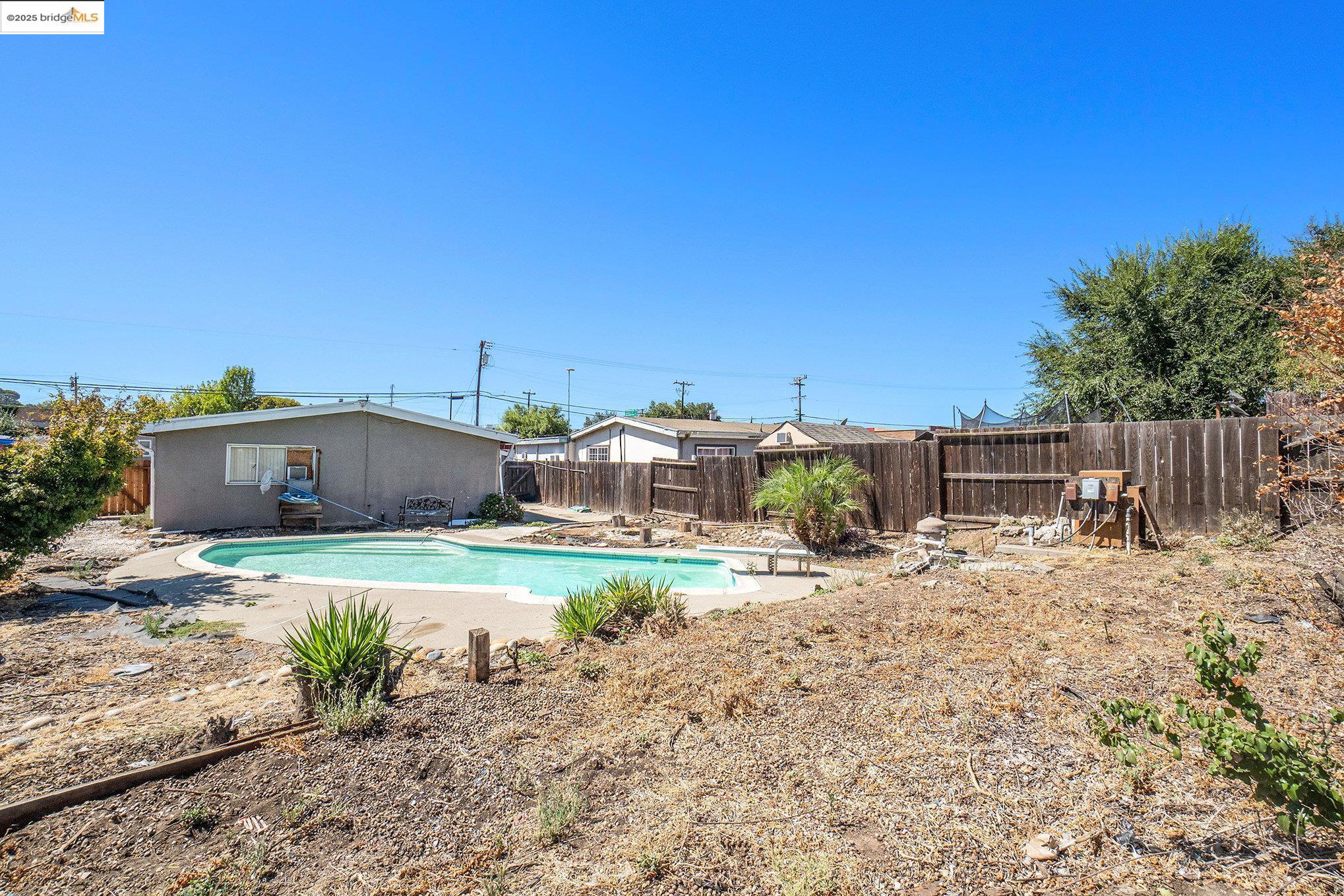 Detail Gallery Image 24 of 35 For 15 Bryan Ave, Antioch,  CA 94509 - 3 Beds | 1 Baths