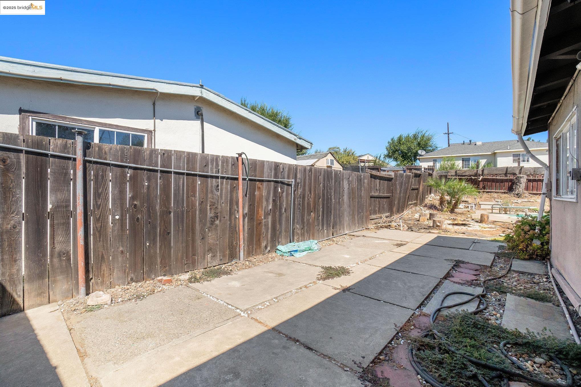 Detail Gallery Image 28 of 35 For 15 Bryan Ave, Antioch,  CA 94509 - 3 Beds | 1 Baths