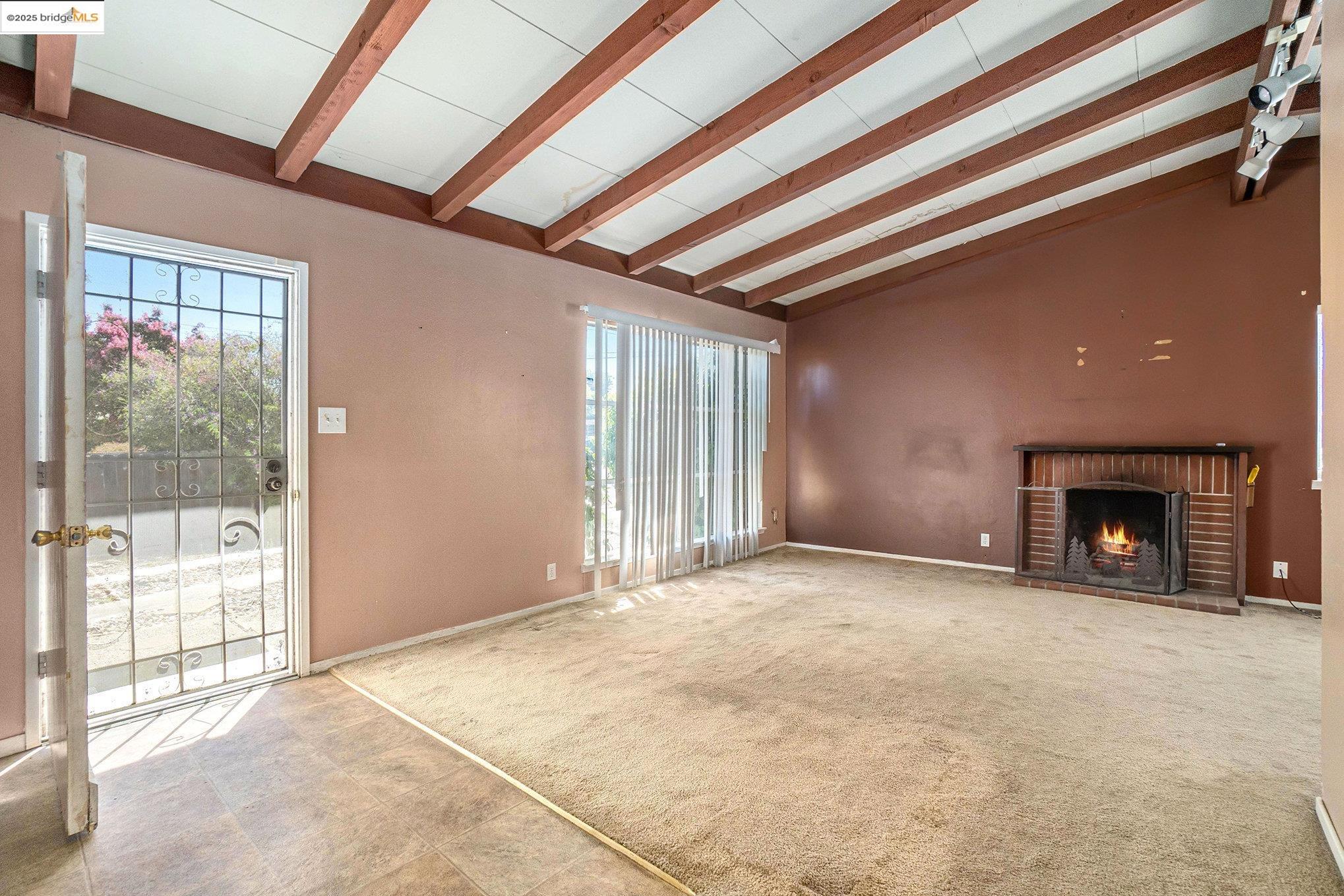 Detail Gallery Image 5 of 35 For 15 Bryan Ave, Antioch,  CA 94509 - 3 Beds | 1 Baths