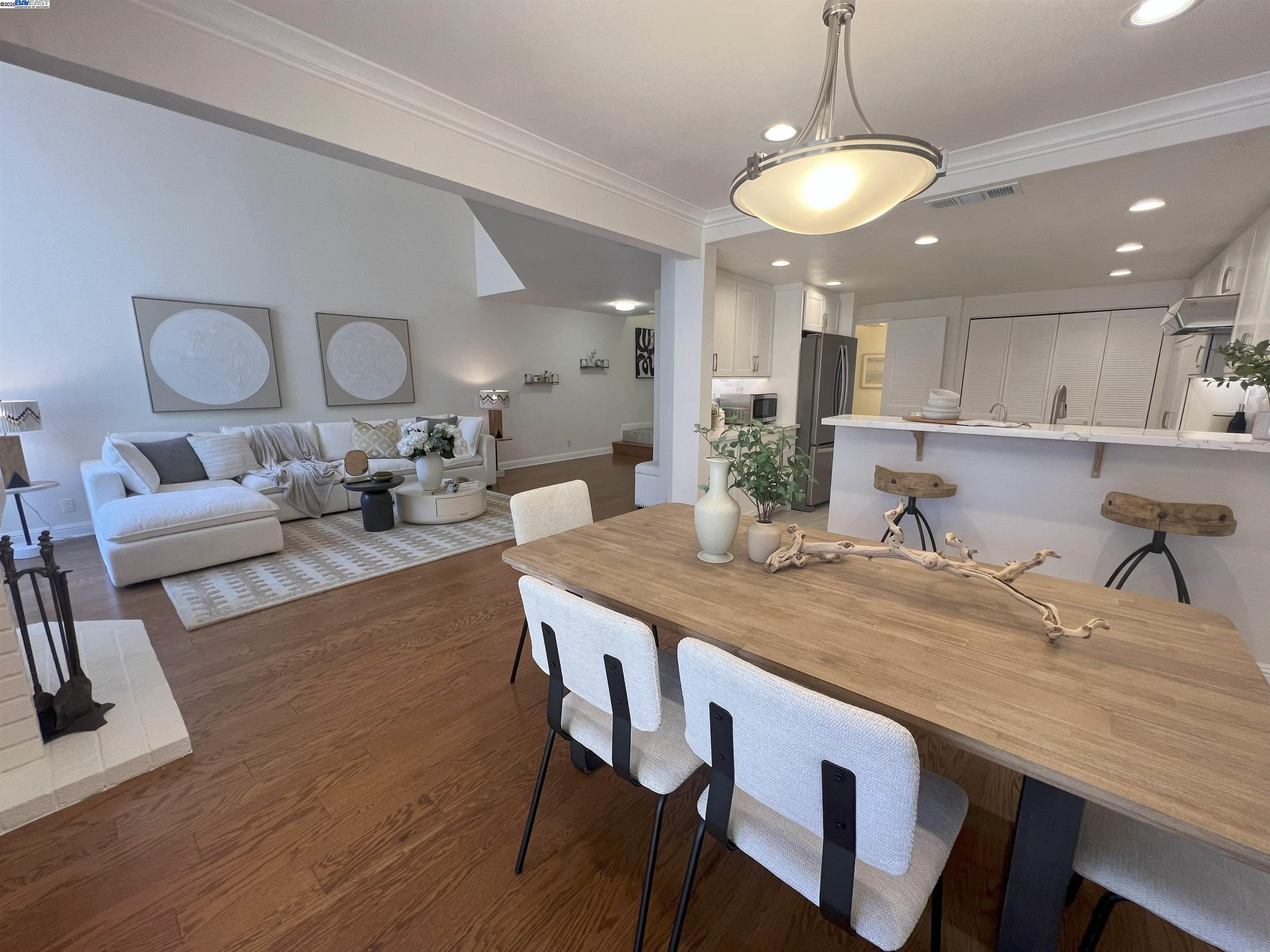Detail Gallery Image 1 of 1 For 1561 Trimingham Dr, Pleasanton,  CA 94566 - 3 Beds | 2/1 Baths