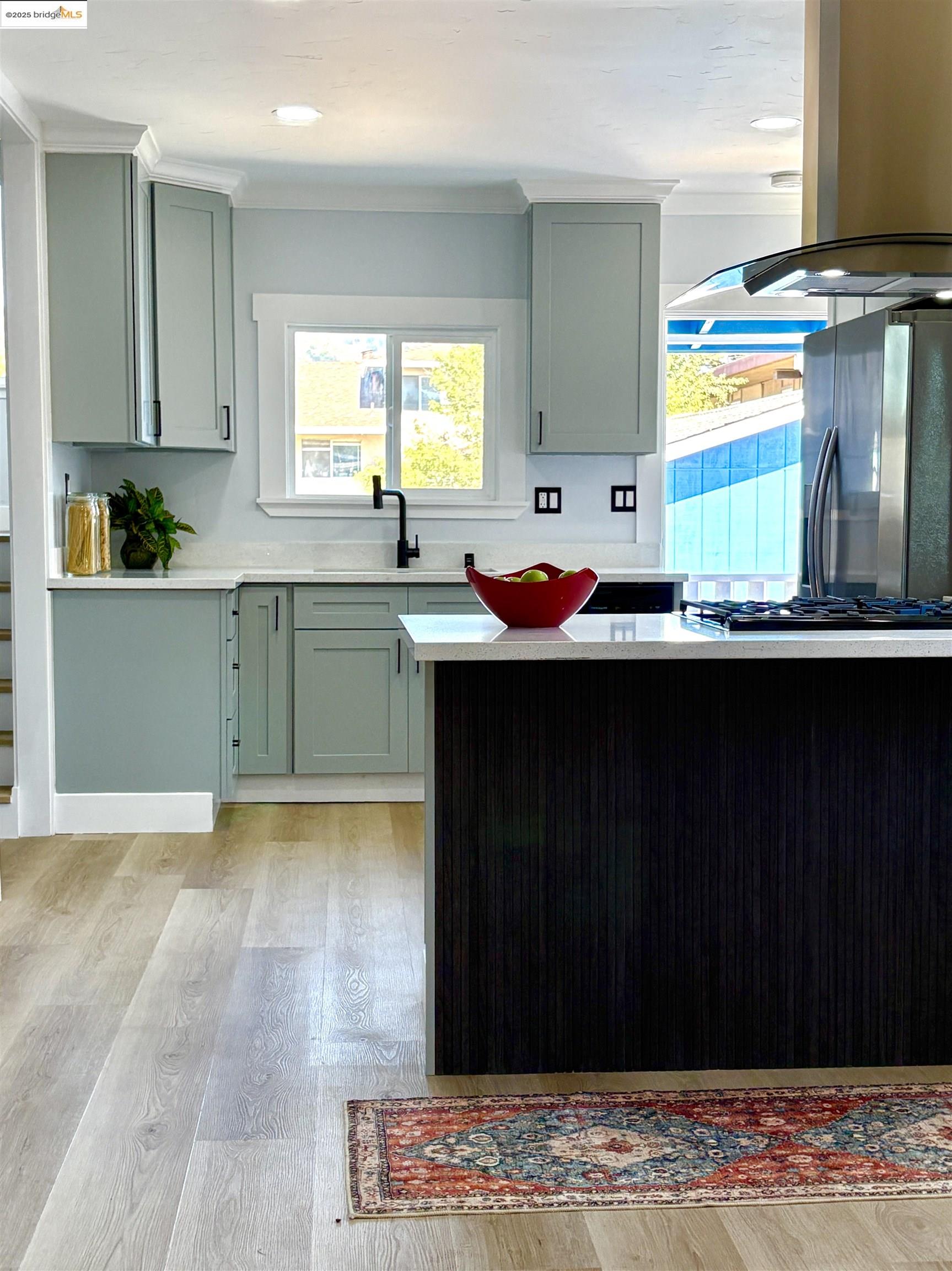 Detail Gallery Image 15 of 36 For 7200 Favor St, Oakland,  CA 94621 - 3 Beds | 2 Baths