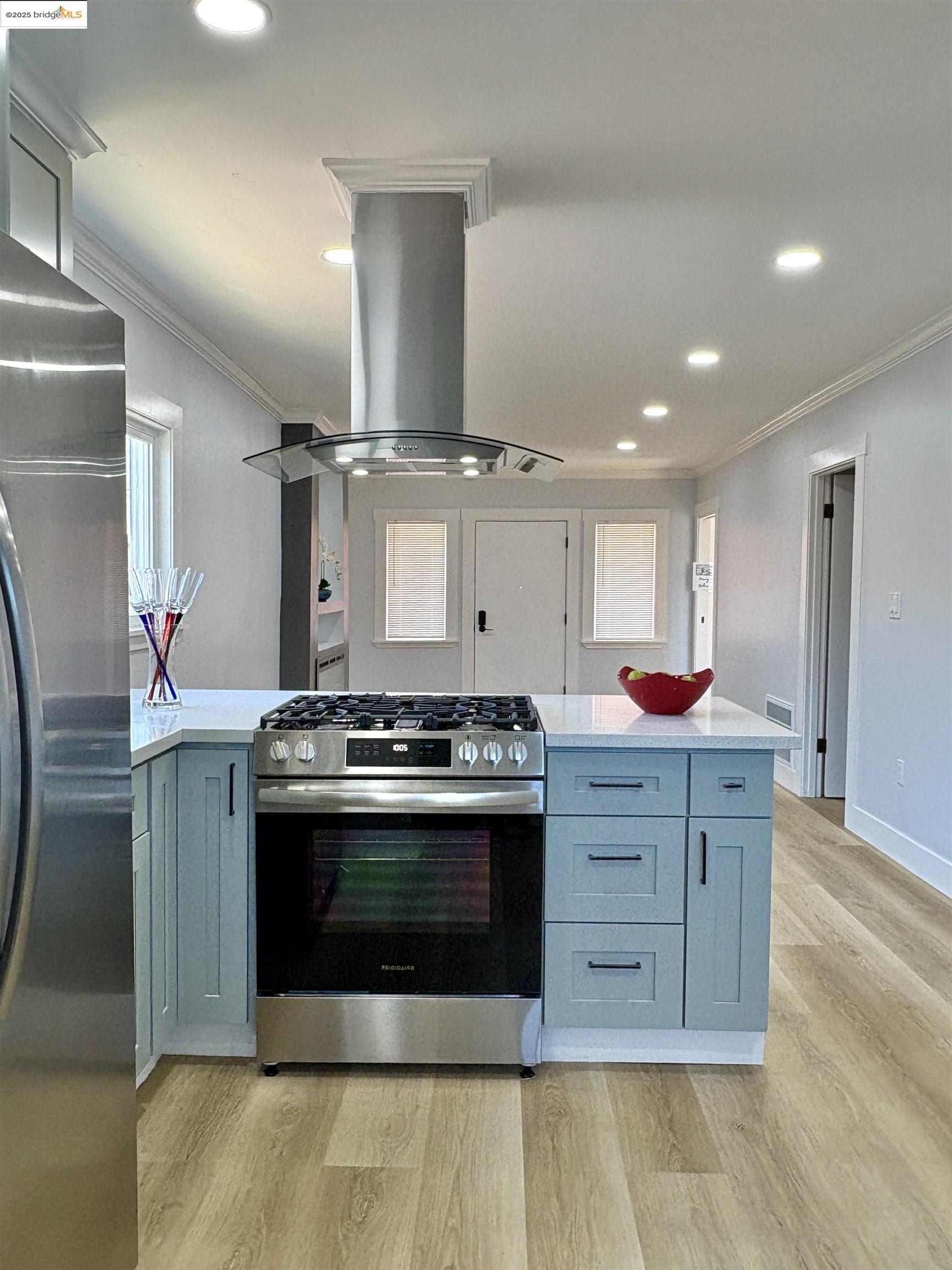 Detail Gallery Image 17 of 36 For 7200 Favor St, Oakland,  CA 94621 - 3 Beds | 2 Baths