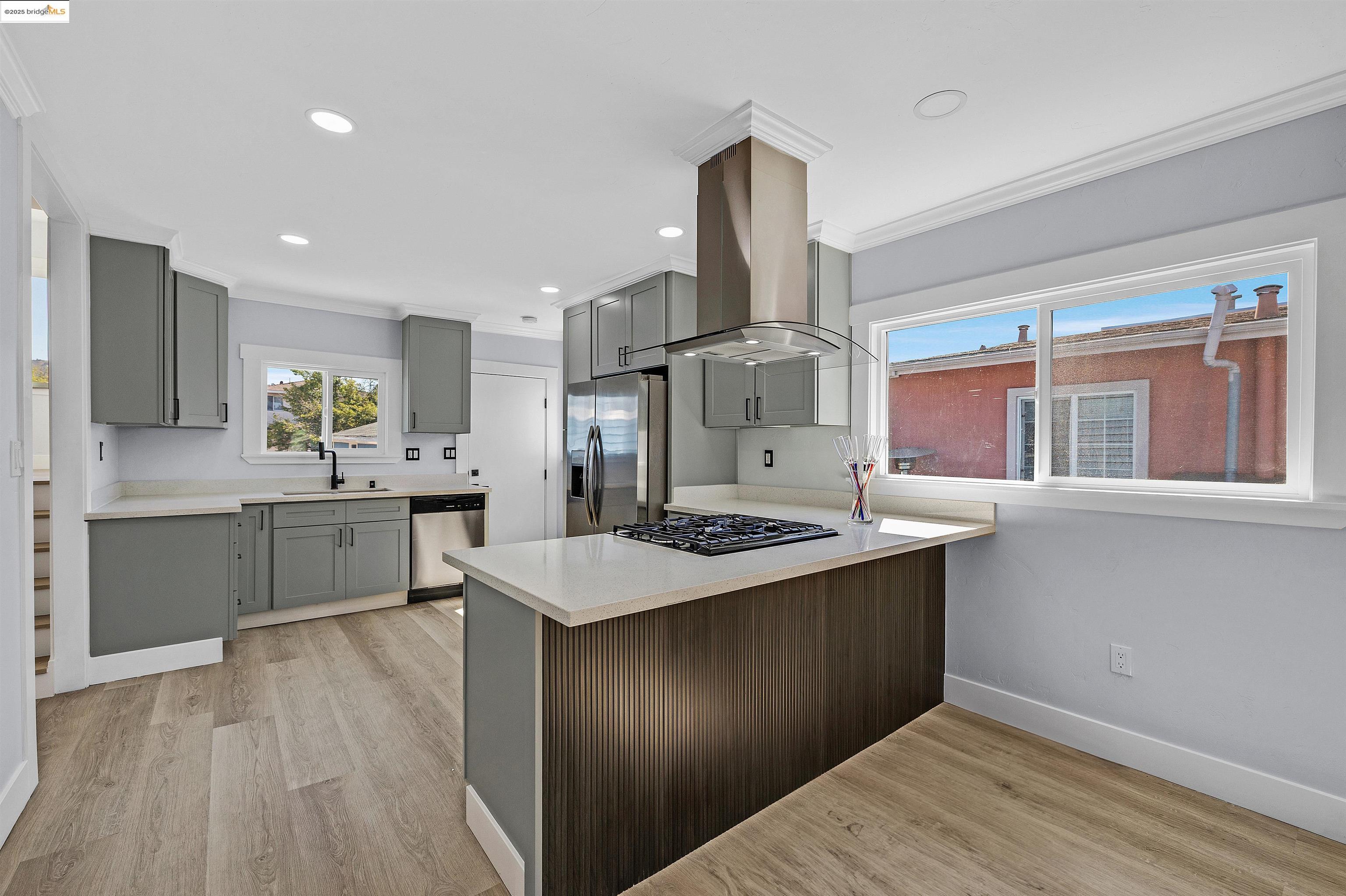 Detail Gallery Image 18 of 42 For 7200 Favor St, Oakland,  CA 94621 - 3 Beds | 2 Baths