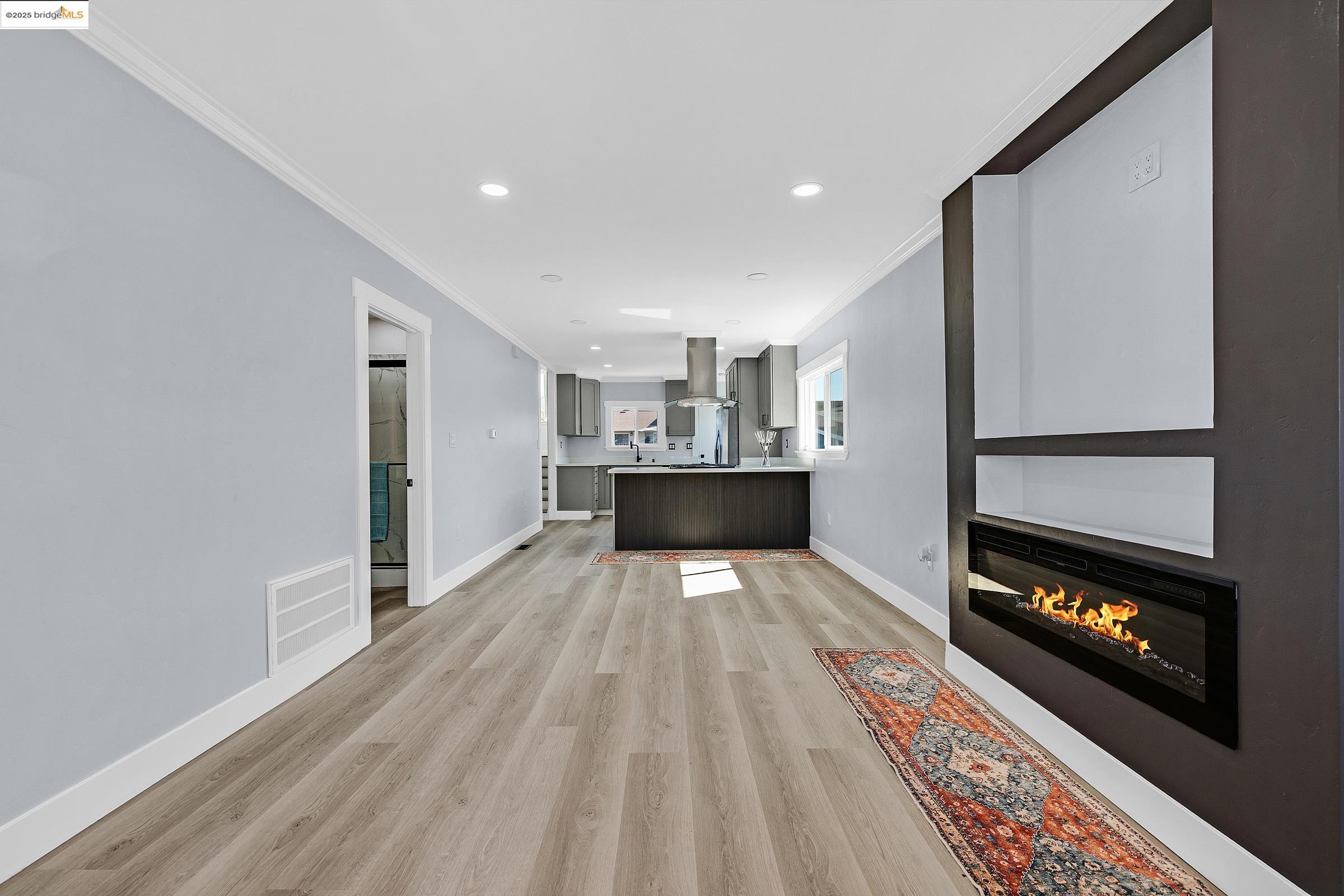 Detail Gallery Image 22 of 36 For 7200 Favor St, Oakland,  CA 94621 - 3 Beds | 2 Baths