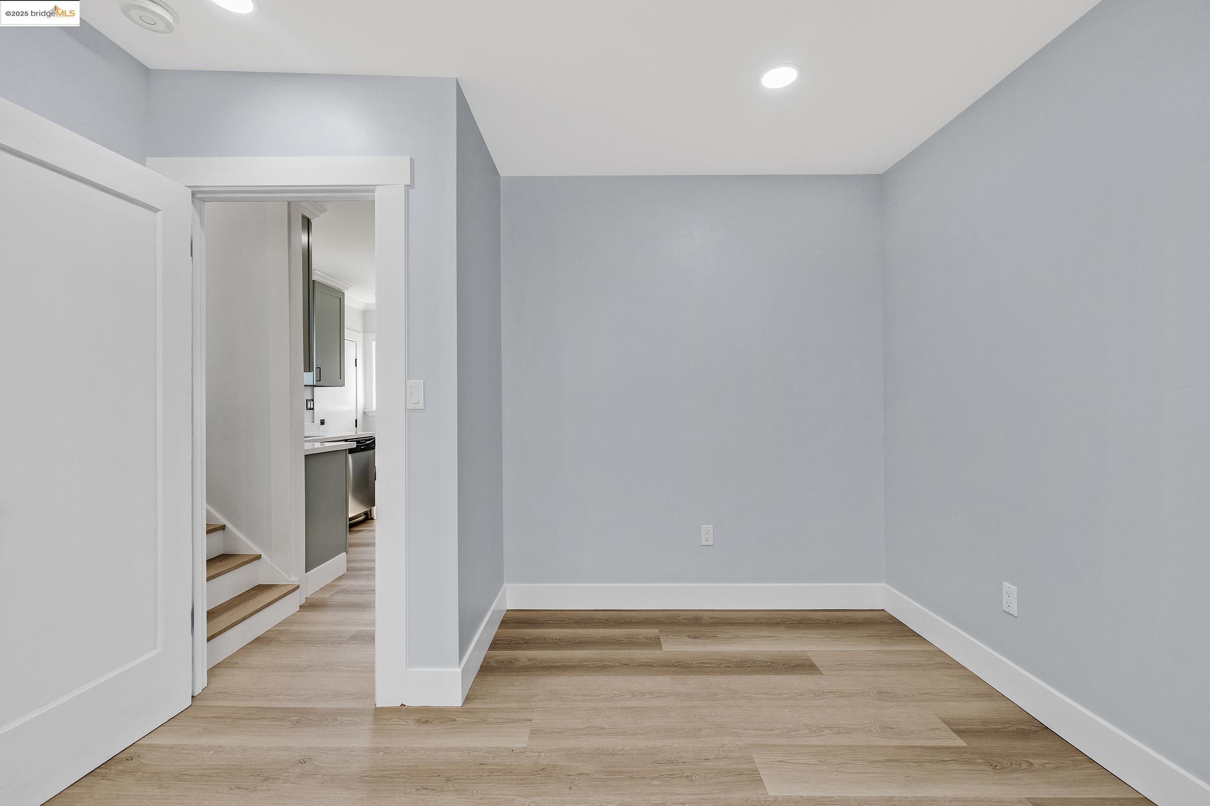Detail Gallery Image 27 of 36 For 7200 Favor St, Oakland,  CA 94621 - 3 Beds | 2 Baths