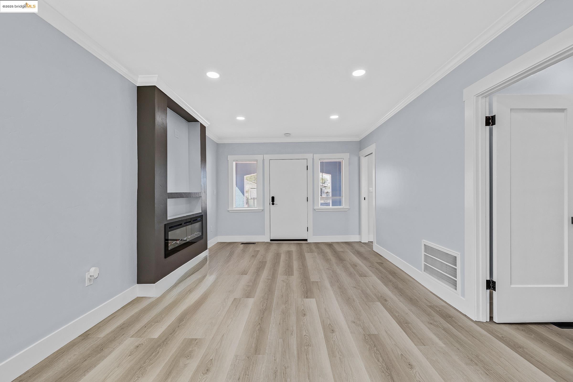 Detail Gallery Image 34 of 36 For 7200 Favor St, Oakland,  CA 94621 - 3 Beds | 2 Baths