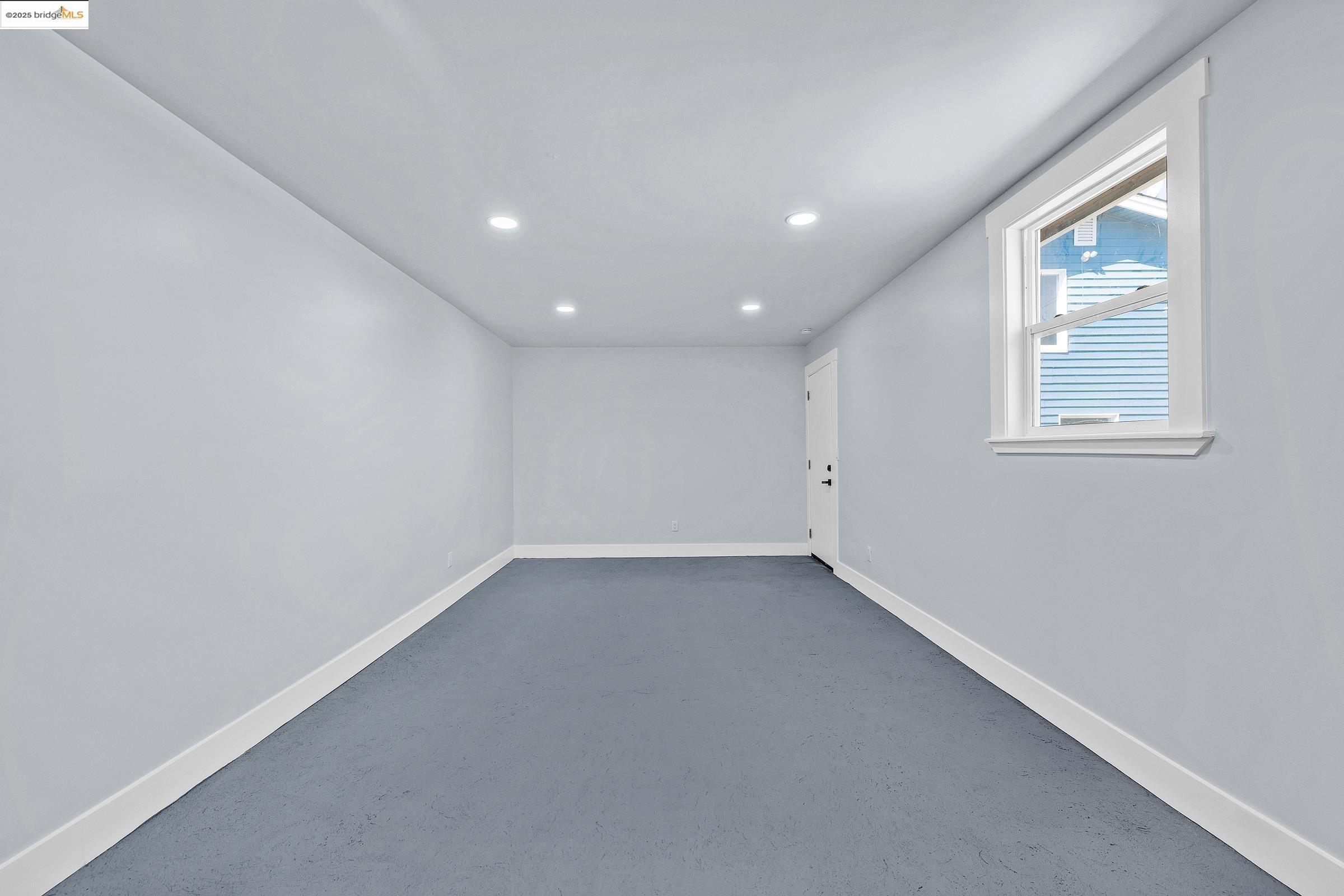 Detail Gallery Image 9 of 36 For 7200 Favor St, Oakland,  CA 94621 - 3 Beds | 2 Baths