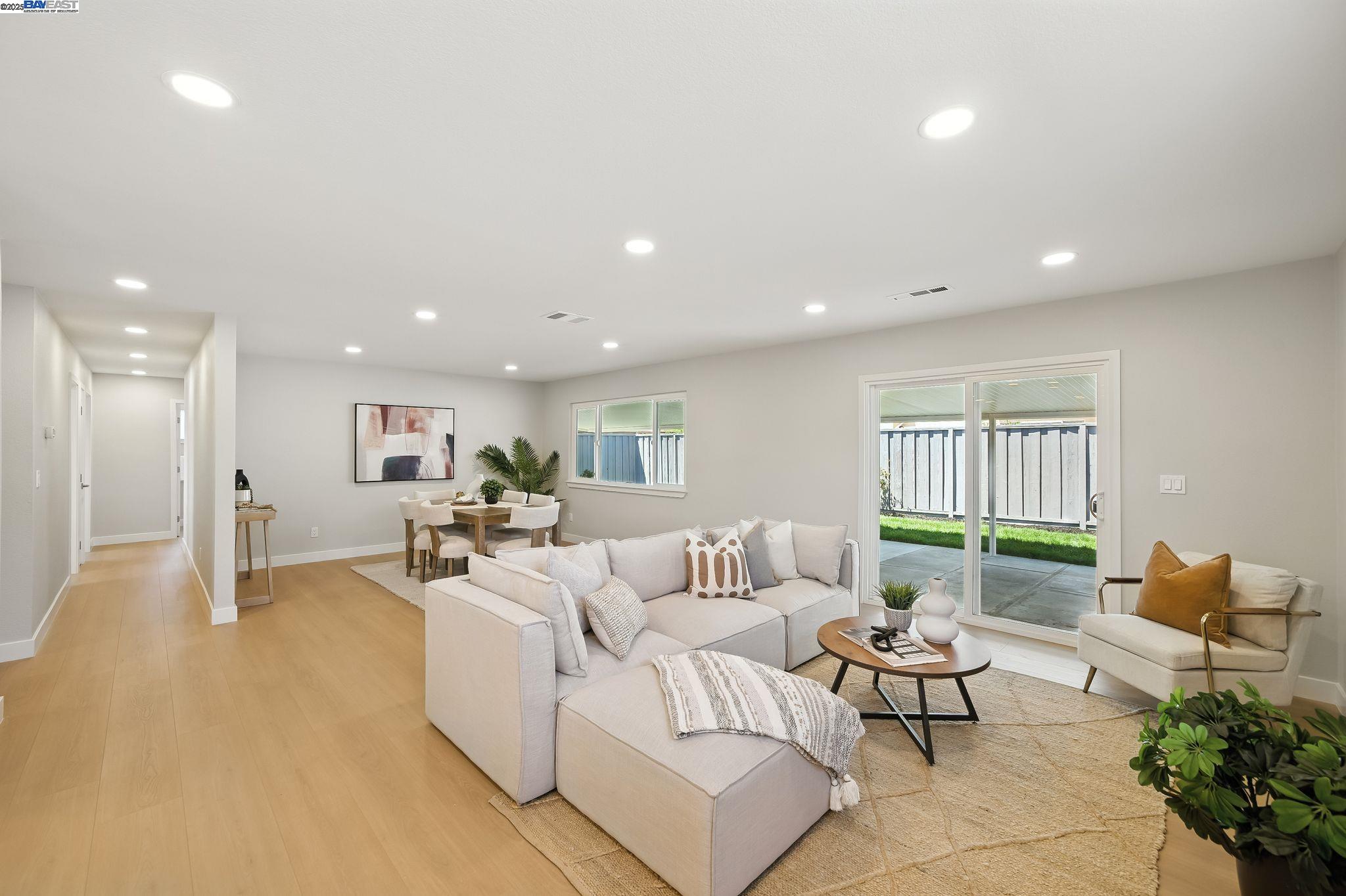 Detail Gallery Image 4 of 34 For 5525 Roosevelt Pl, Fremont,  CA 94538 - 3 Beds | 2 Baths