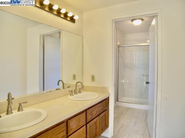 Detail Gallery Image 12 of 19 For 715 Sunrise Dr, Fremont,  CA 94539 - 4 Beds | 3 Baths