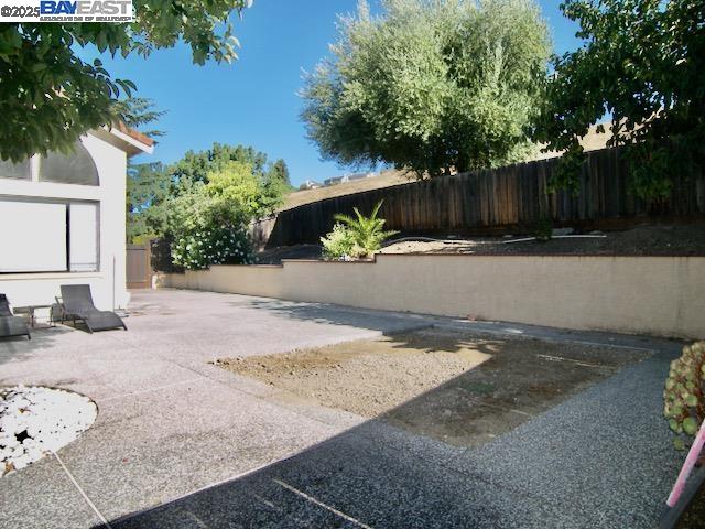 Detail Gallery Image 16 of 19 For 715 Sunrise Dr, Fremont,  CA 94539 - 4 Beds | 3 Baths