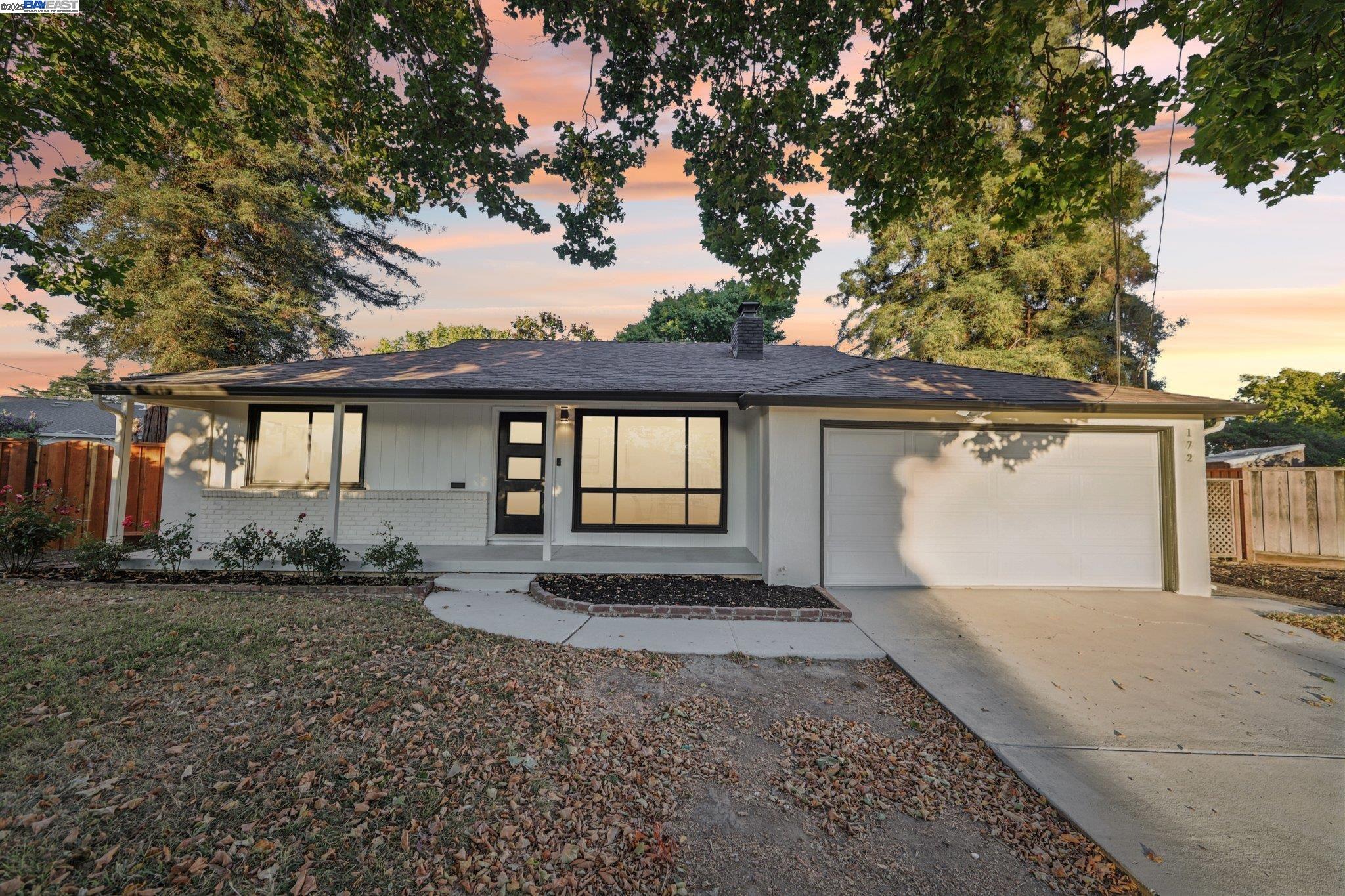 Detail Gallery Image 1 of 37 For 172 via San Marino, San Lorenzo,  CA 94580 - 4 Beds | 2 Baths