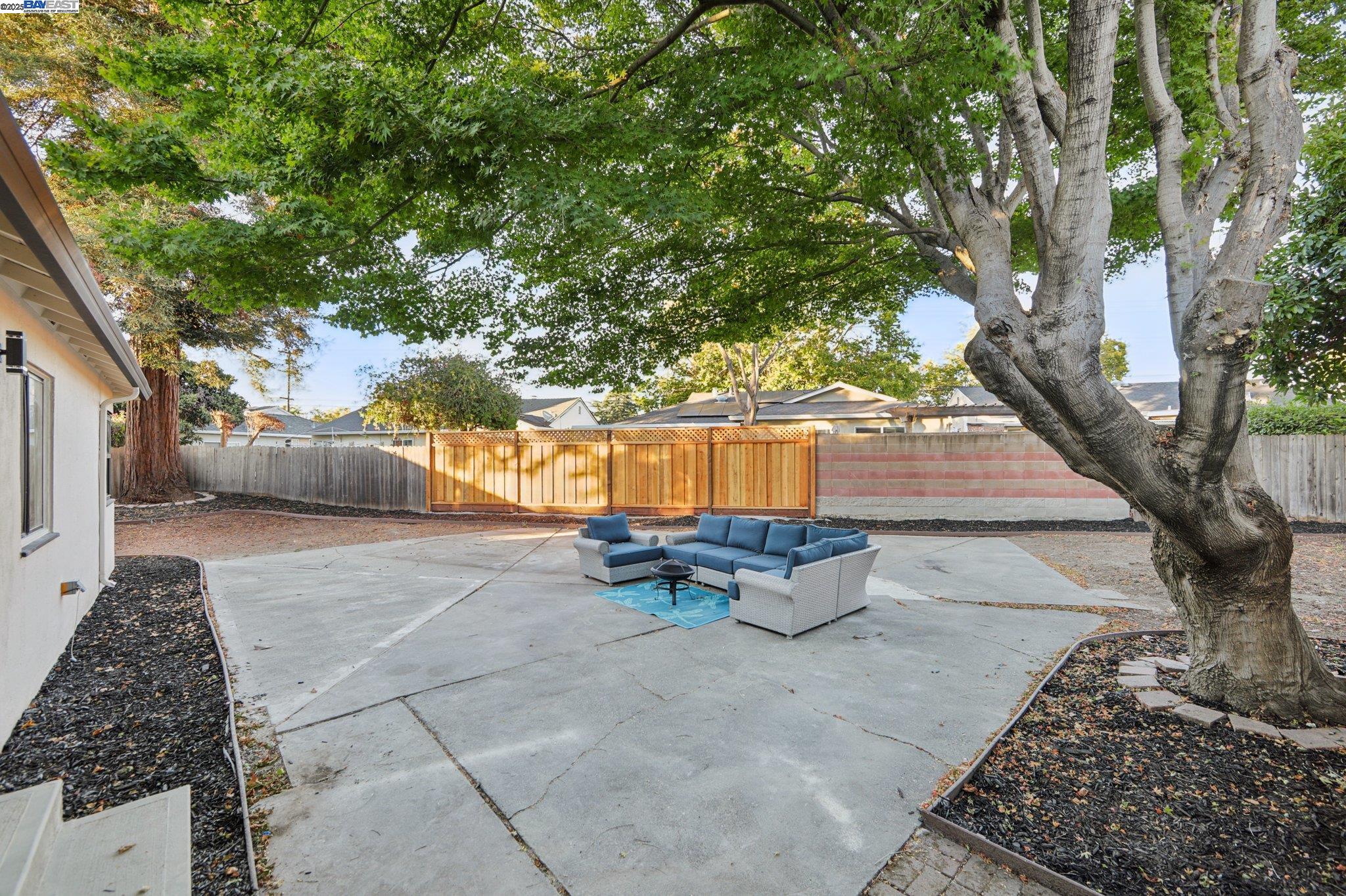 Detail Gallery Image 29 of 37 For 172 via San Marino, San Lorenzo,  CA 94580 - 4 Beds | 2 Baths