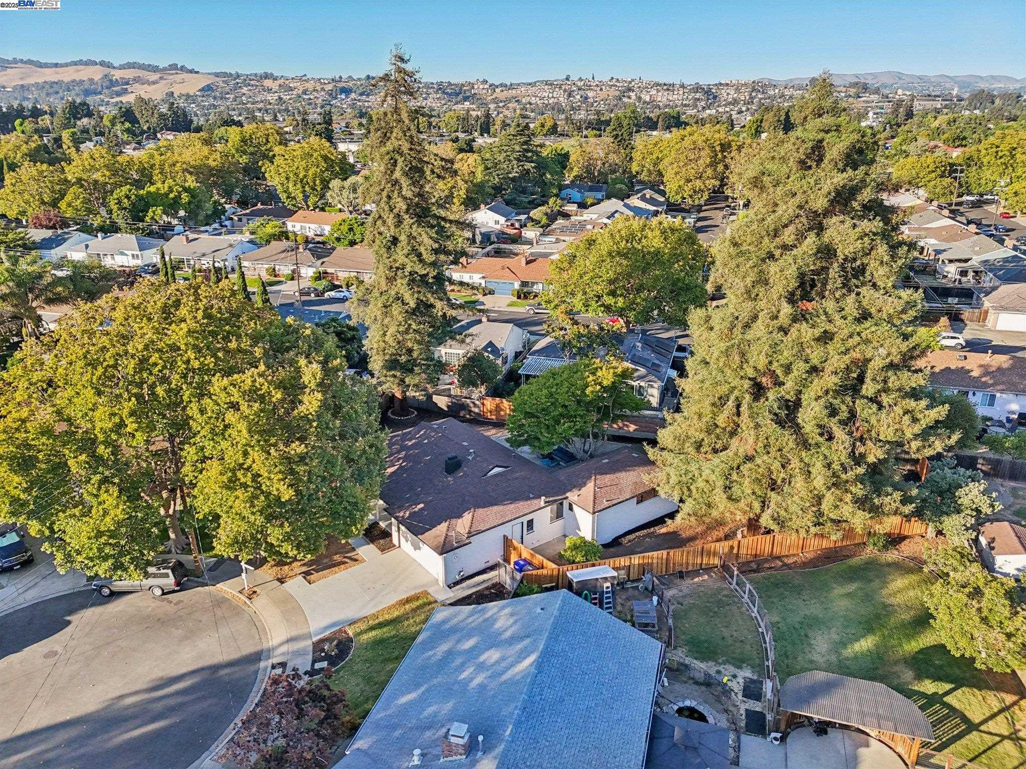 Detail Gallery Image 33 of 37 For 172 via San Marino, San Lorenzo,  CA 94580 - 4 Beds | 2 Baths