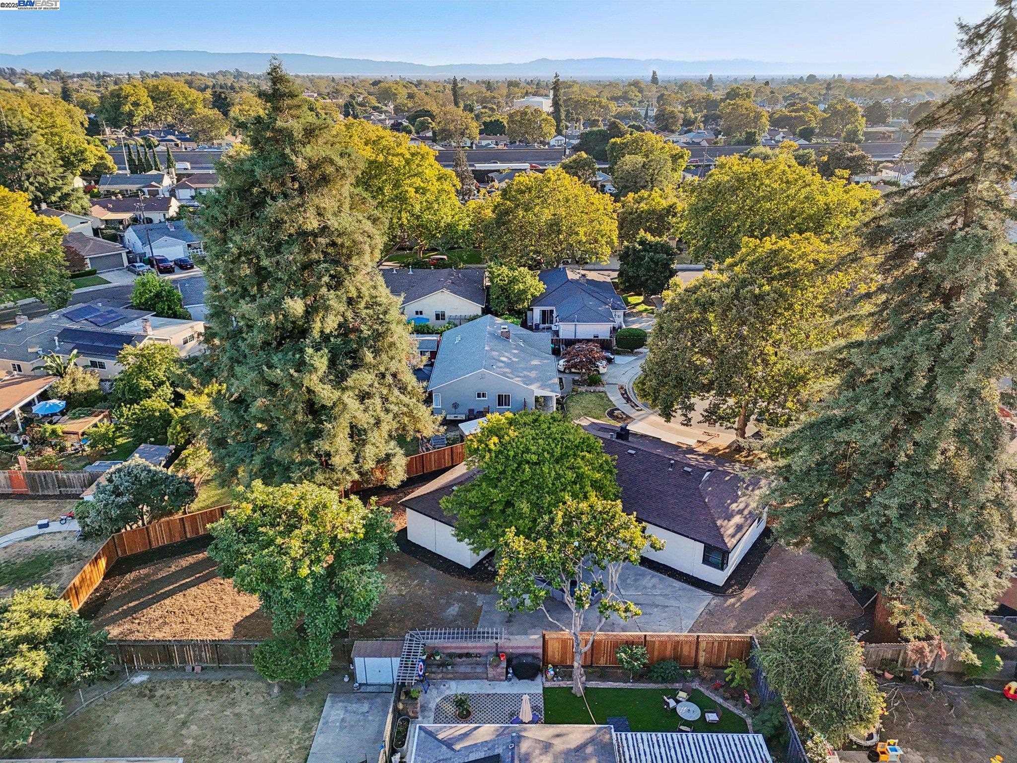 Detail Gallery Image 36 of 37 For 172 via San Marino, San Lorenzo,  CA 94580 - 4 Beds | 2 Baths