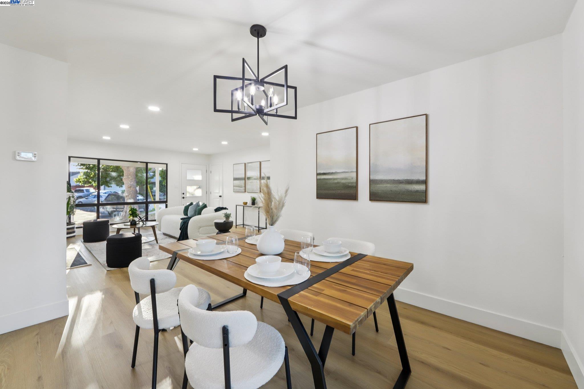 Detail Gallery Image 10 of 37 For 172 via San Marino, San Lorenzo,  CA 94580 - 4 Beds | 2 Baths